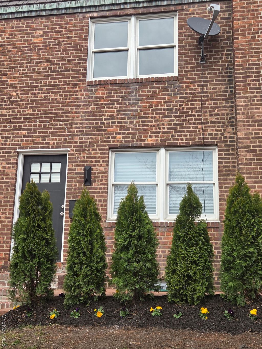 Photo of 216-07 115th Terrace, Cambria Heights, NY 11411 (MLS # 981506)