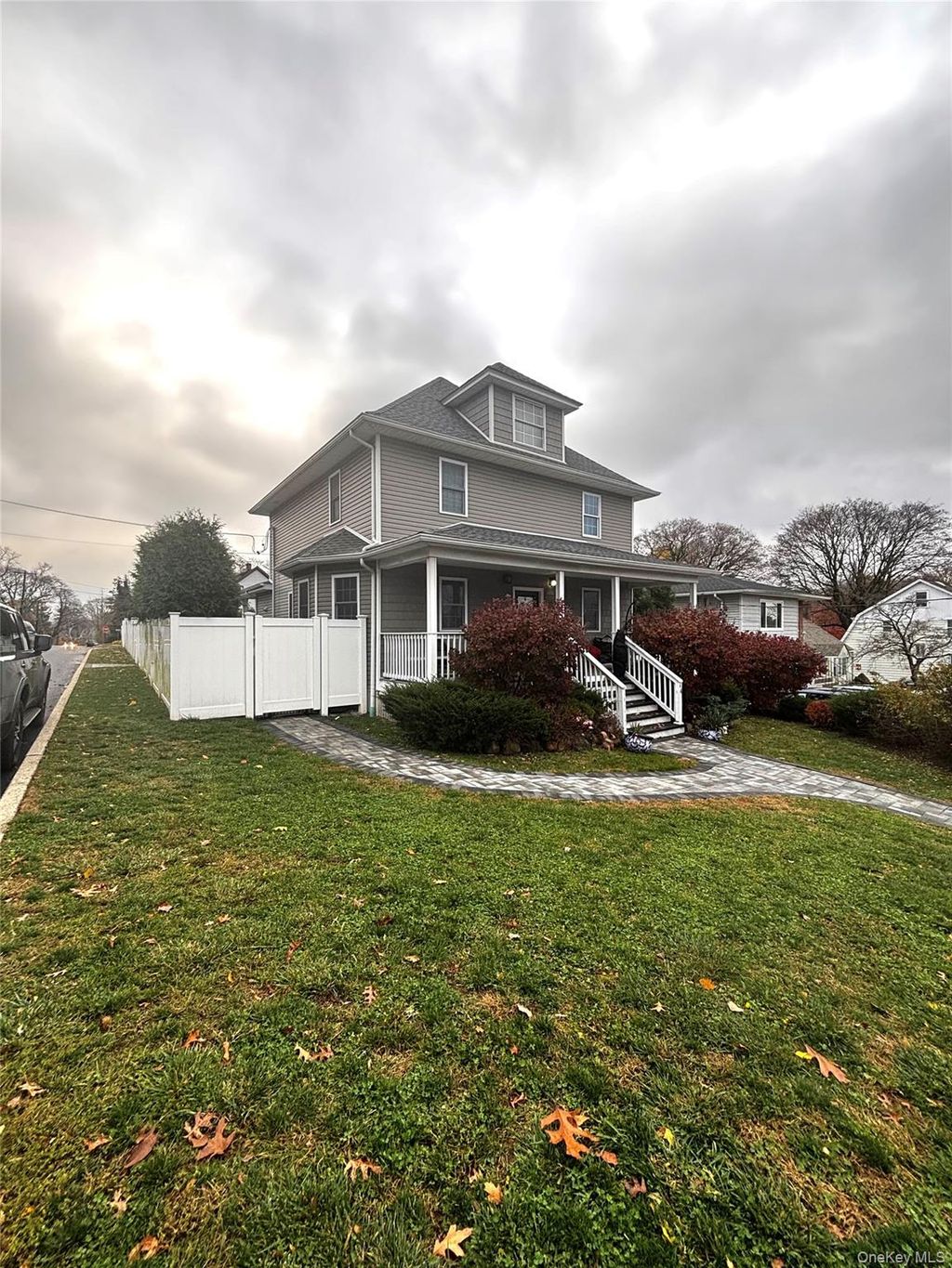 Photo of 44 Buffet Place, Huntington Station, NY 11746 (MLS # 938954)