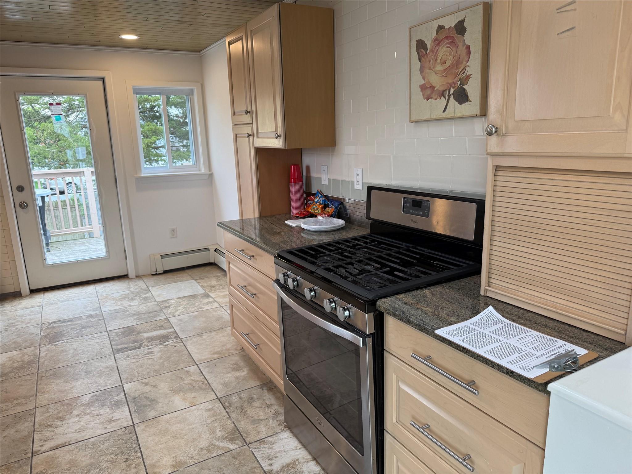 812 Beach Street, Lindenhurst, New York image 15