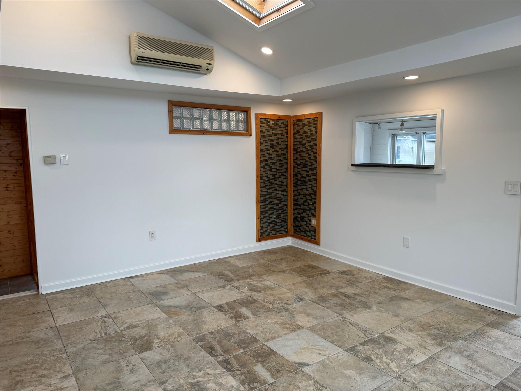 812 Beach Street, Lindenhurst, New York image 7