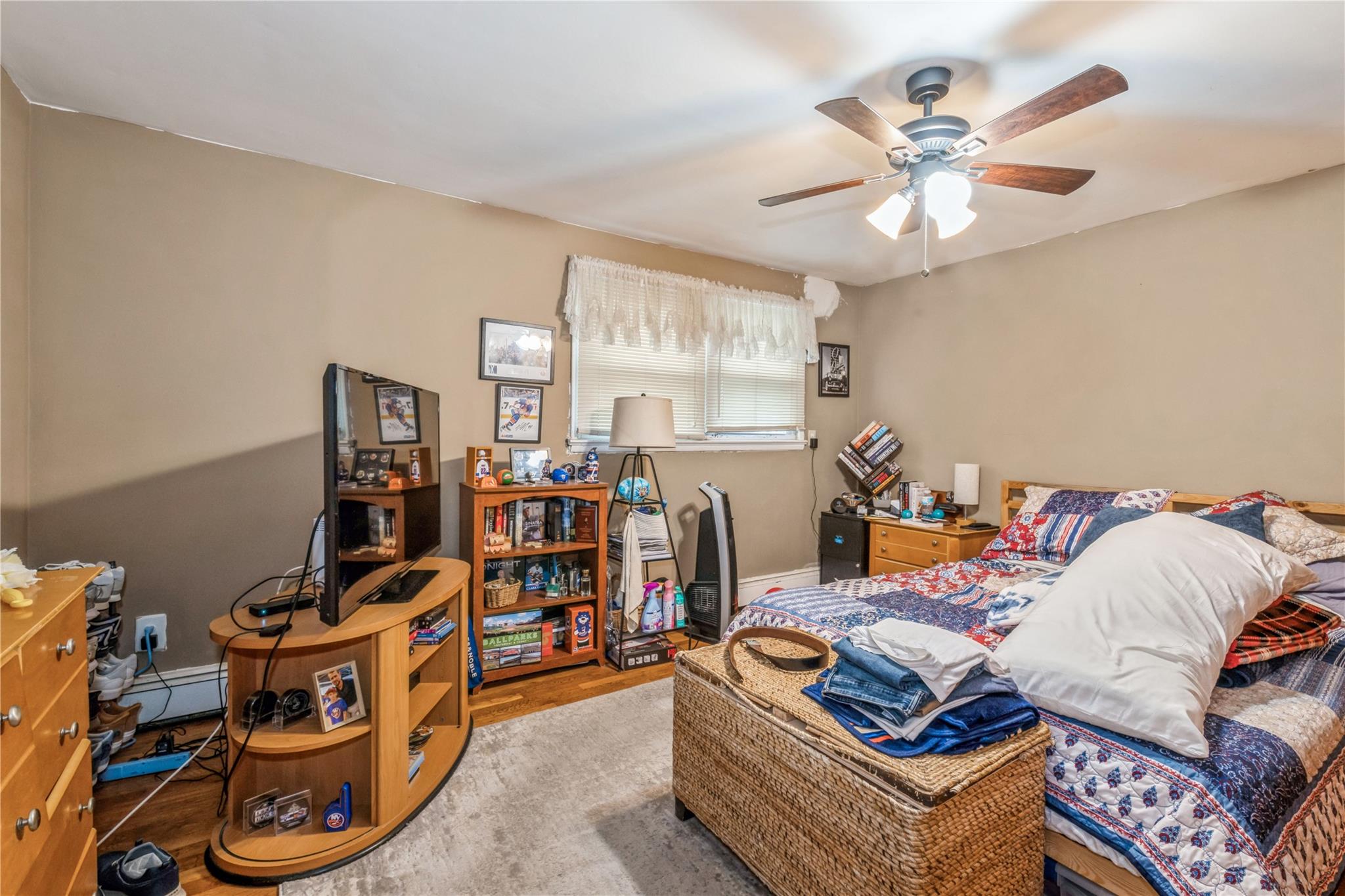 356 Oakley Avenue, Elmont, New York image 9