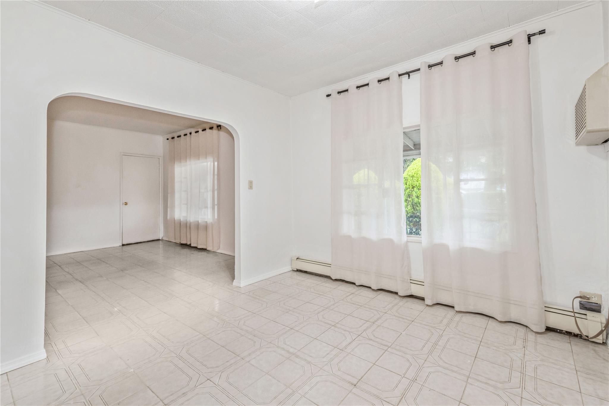 356 Oakley Avenue, Elmont, New York image 16