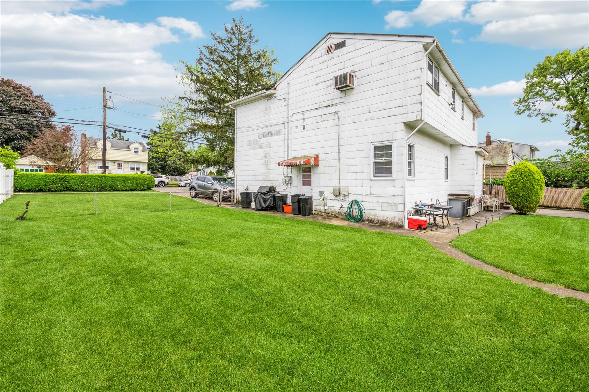 356 Oakley Avenue, Elmont, New York image 28