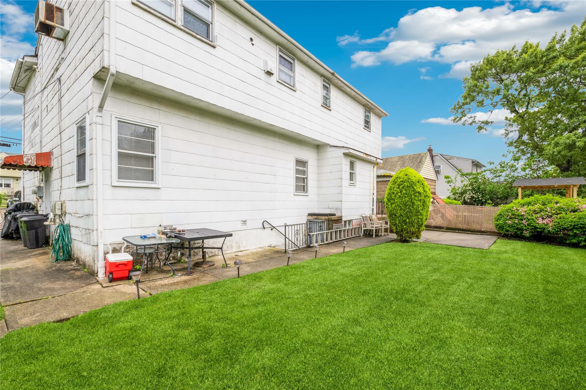 356 Oakley Avenue, Elmont, New York image 26