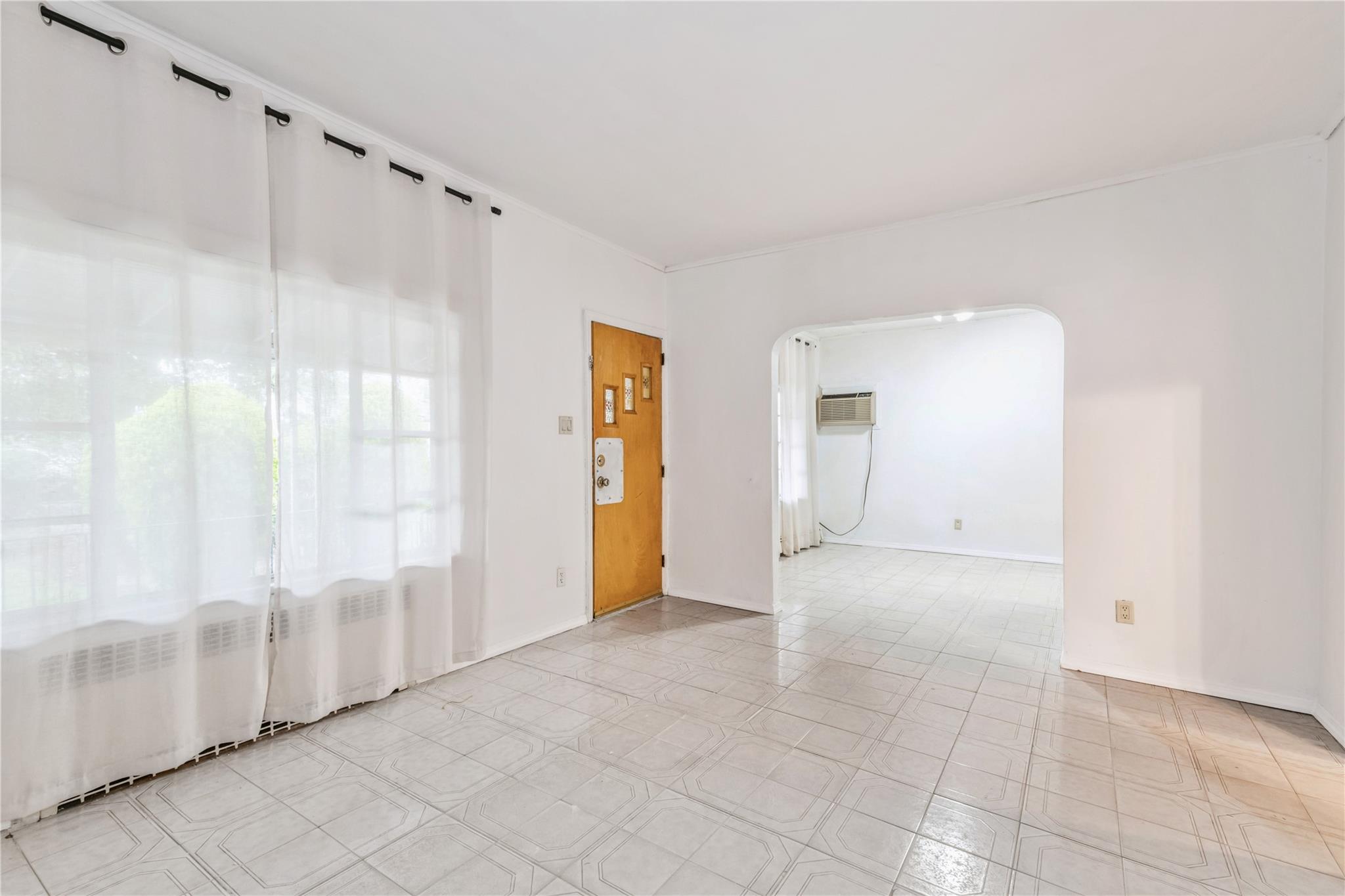 356 Oakley Avenue, Elmont, New York image 13