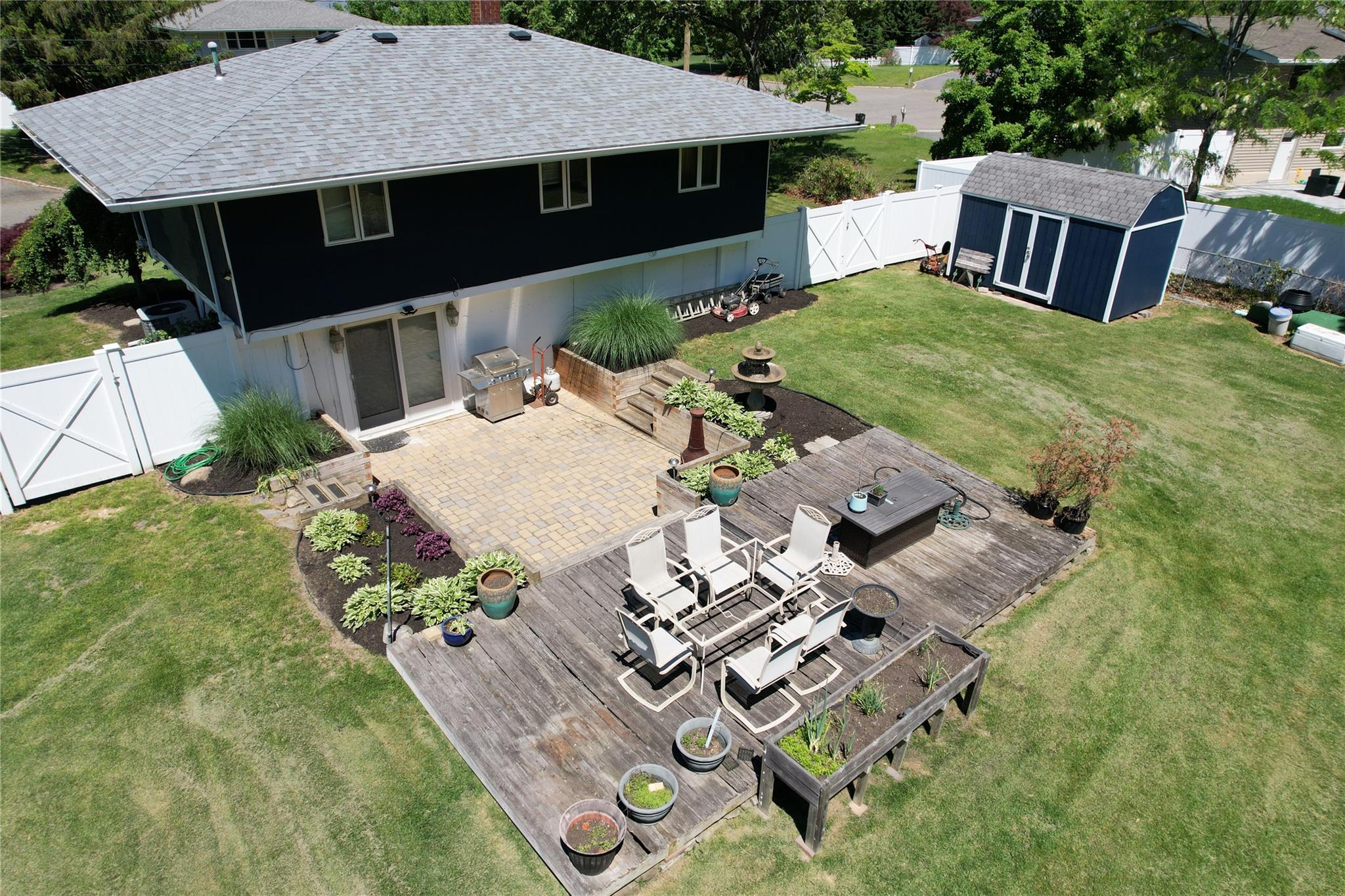 49 Bobcat Lane, East Setauket, New York image 2