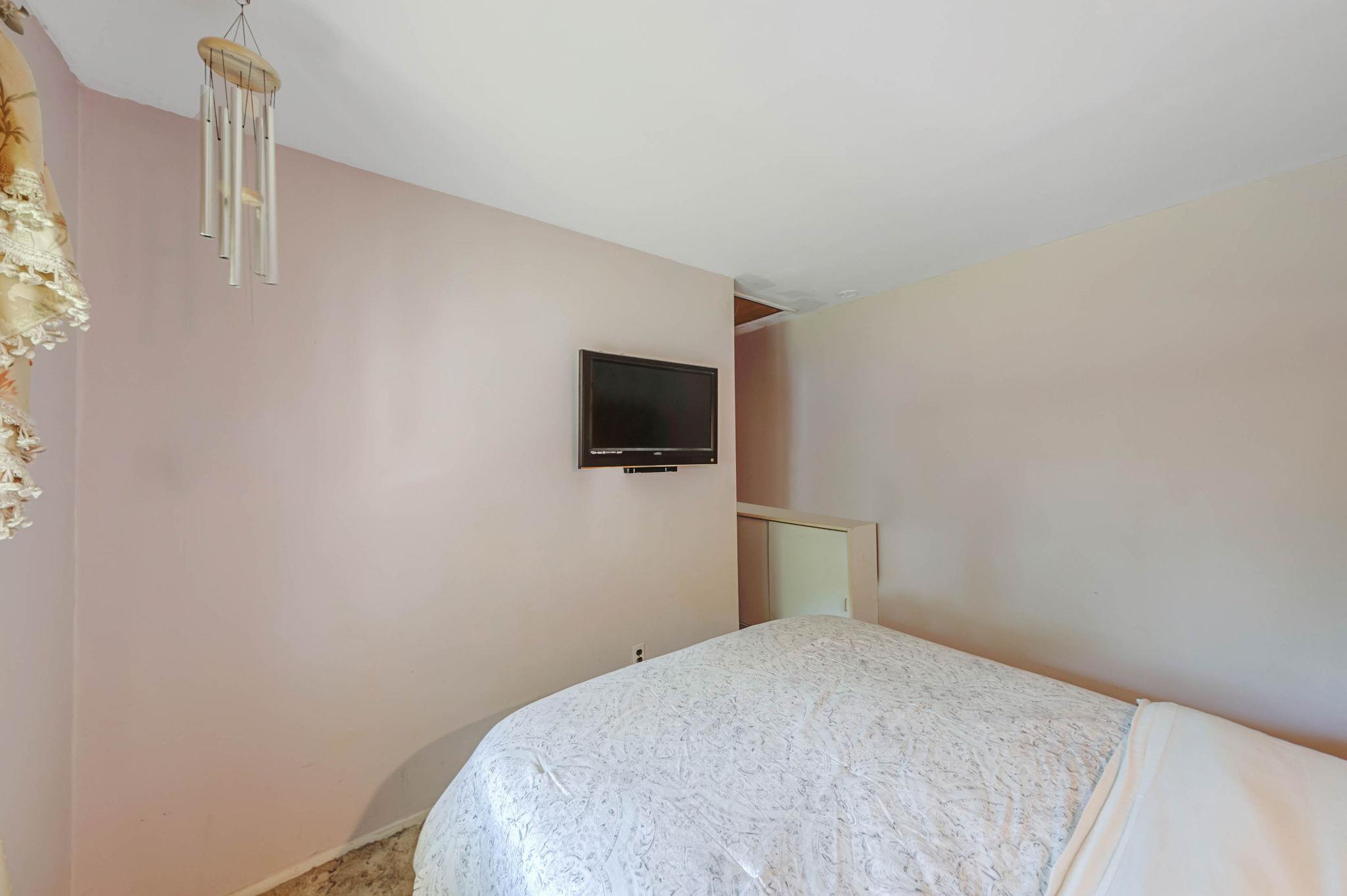 49 Bobcat Lane, East Setauket, New York image 36