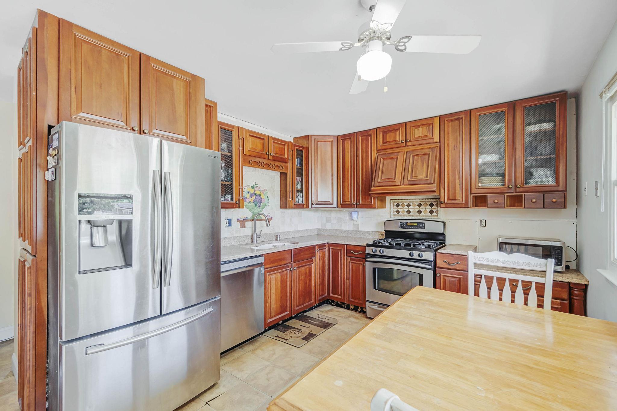 49 Bobcat Lane, East Setauket, New York image 27