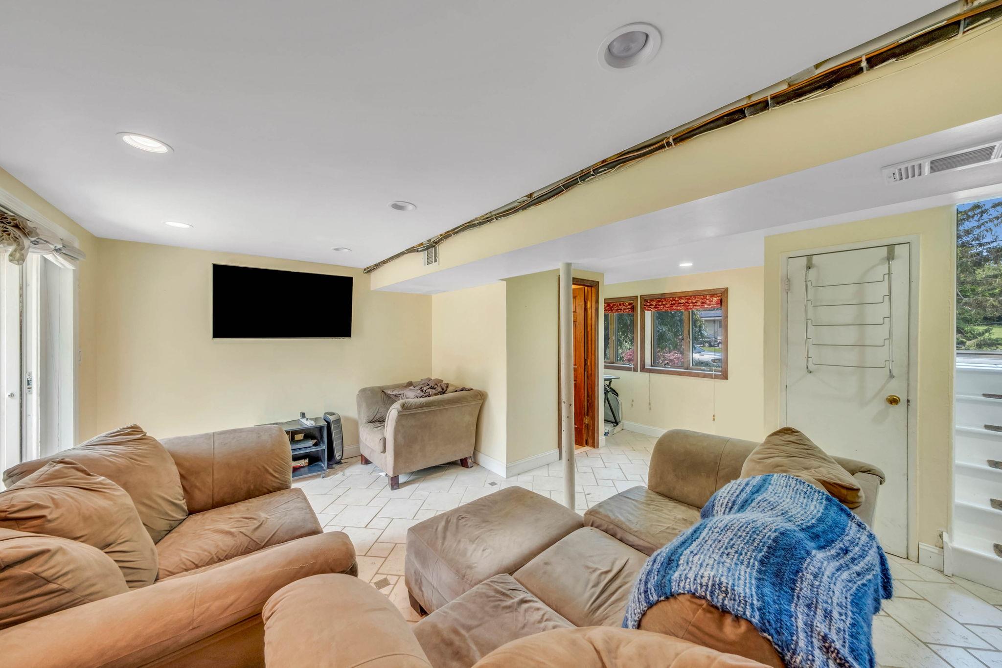 49 Bobcat Lane, East Setauket, New York image 16