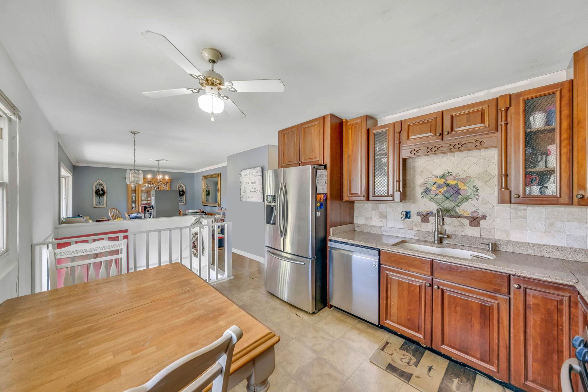 49 Bobcat Lane, East Setauket, New York image 28