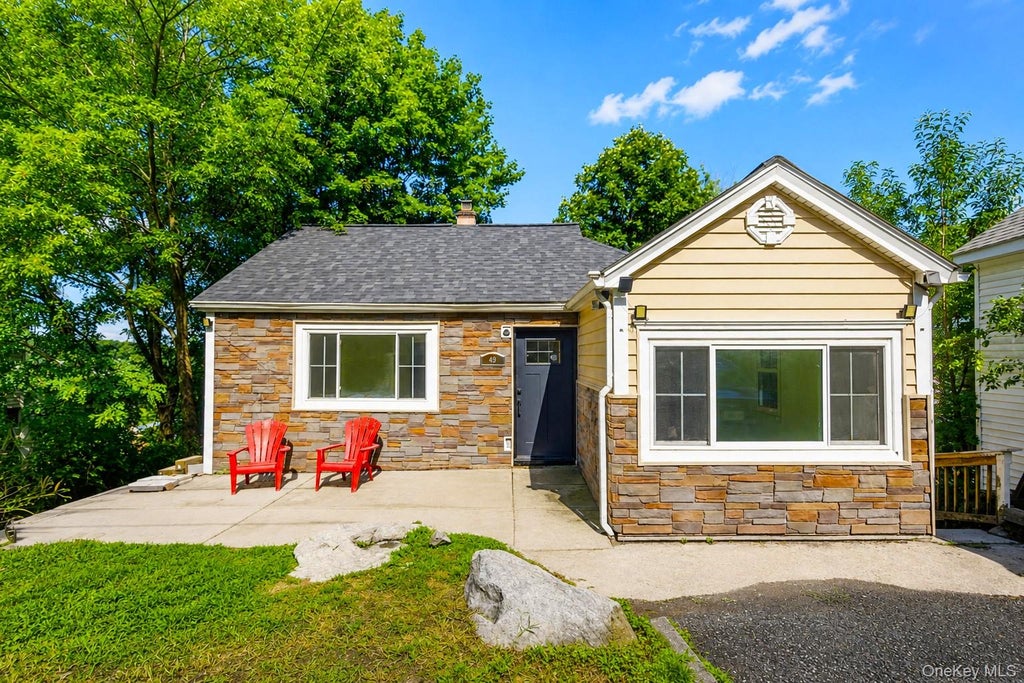 Photo of 49 Ivy Hill Road, Mahopac, NY 10541 (MLS # 1034209)