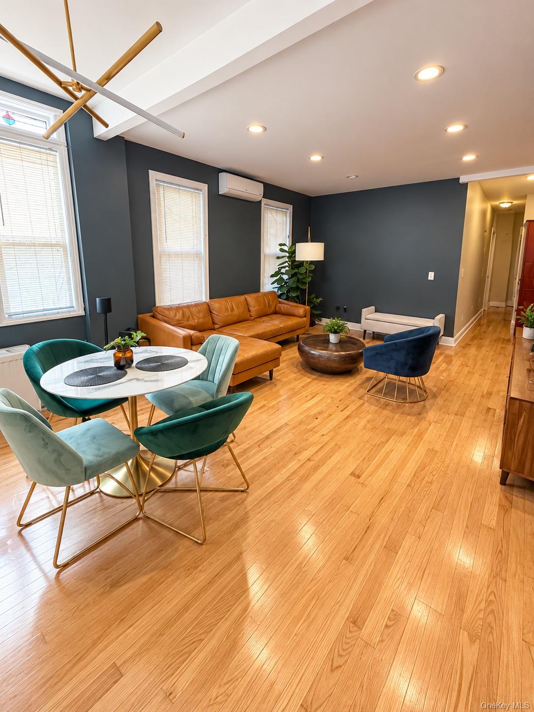 662 E 52nd Street