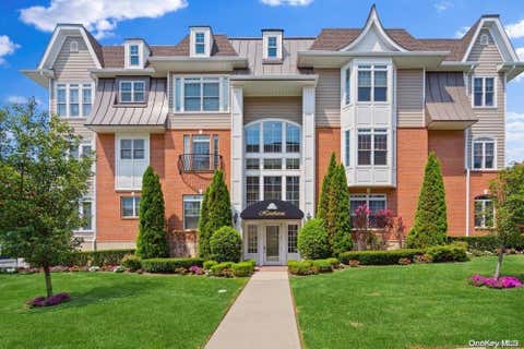 Condo For Sale - 30 Shady Lane #30-301<br/> Westbury, NY 11590