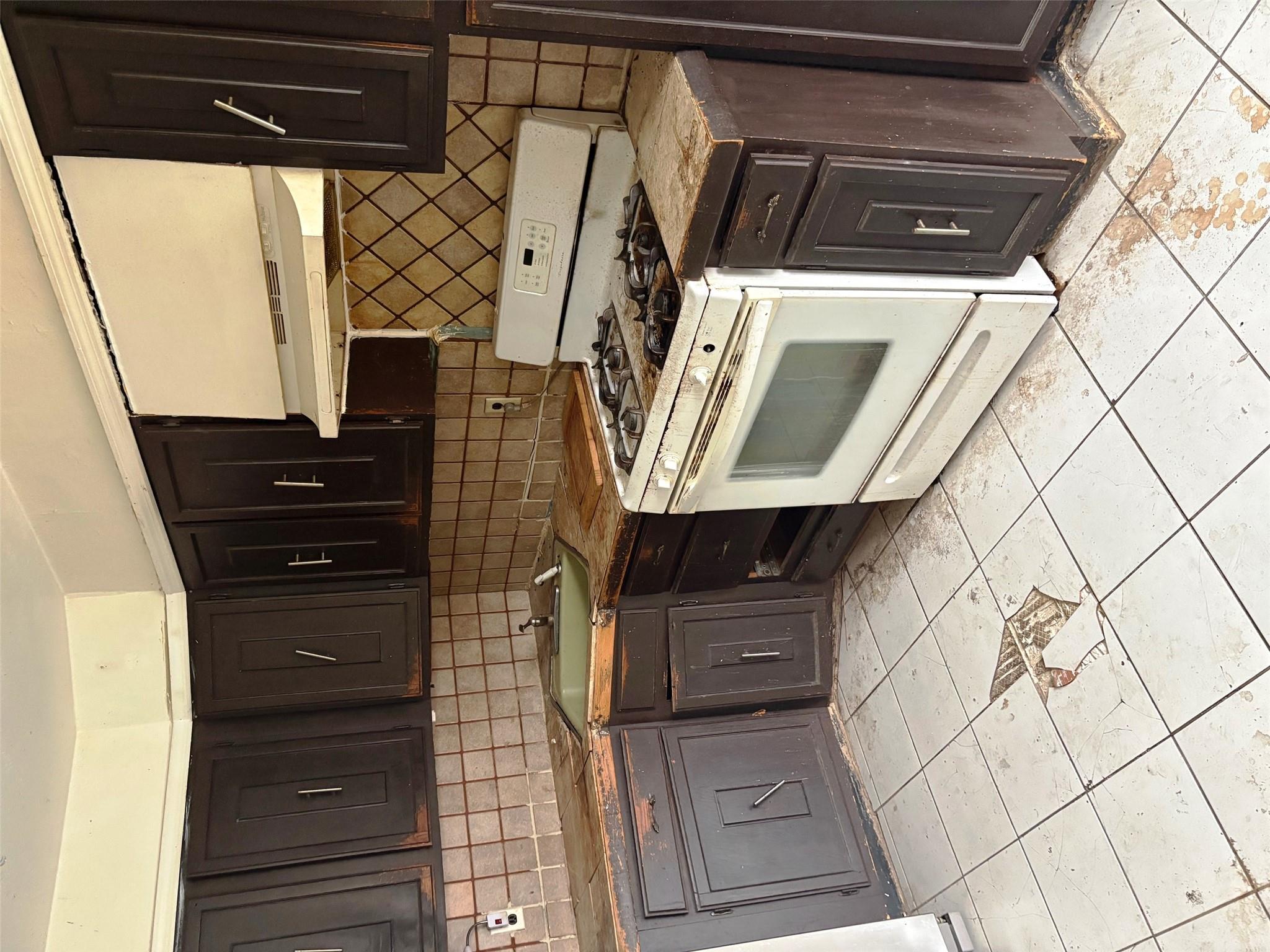 57-10 84th Street, Elmhurst, New York image 10