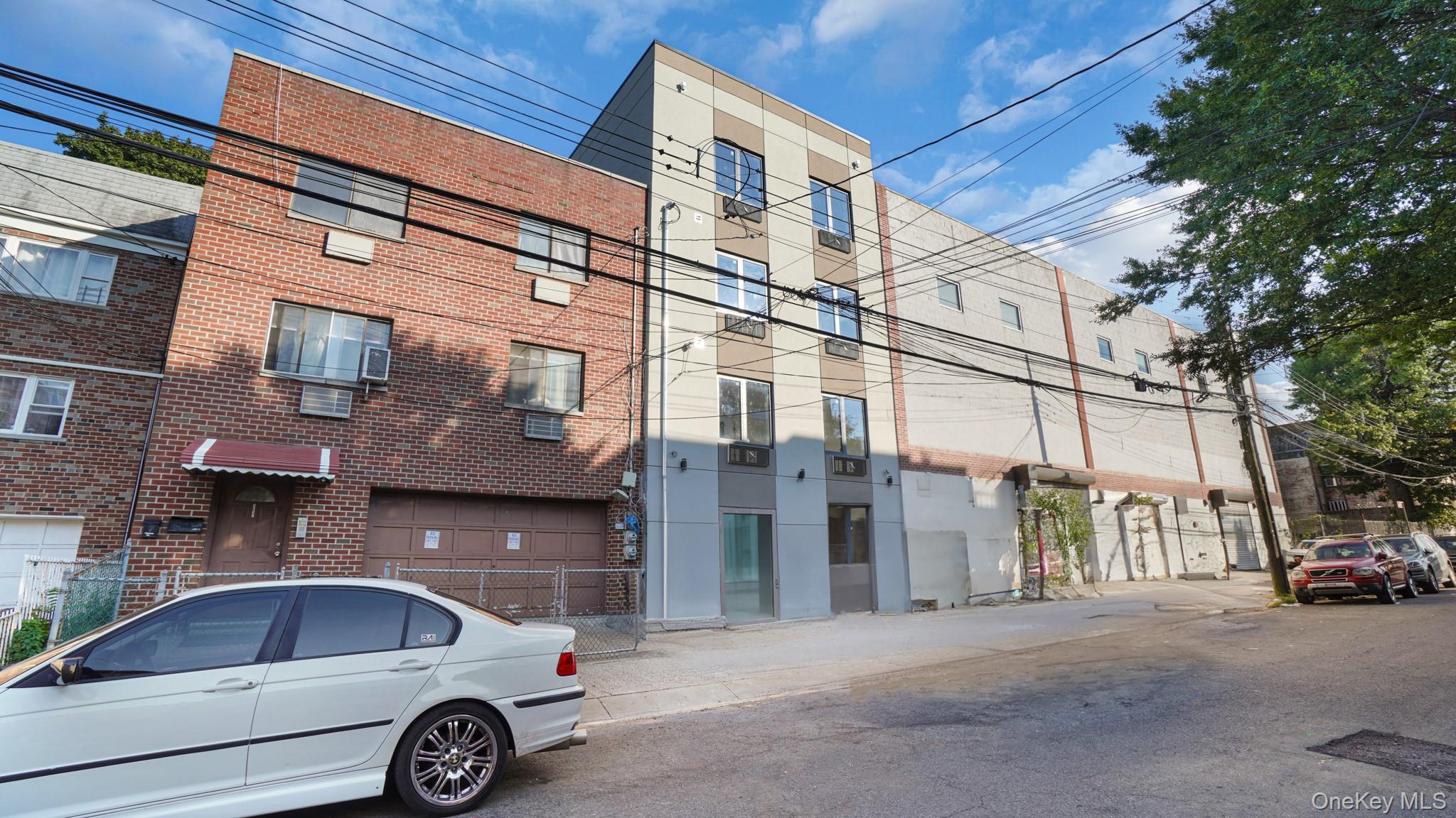 3530 Willett Ave