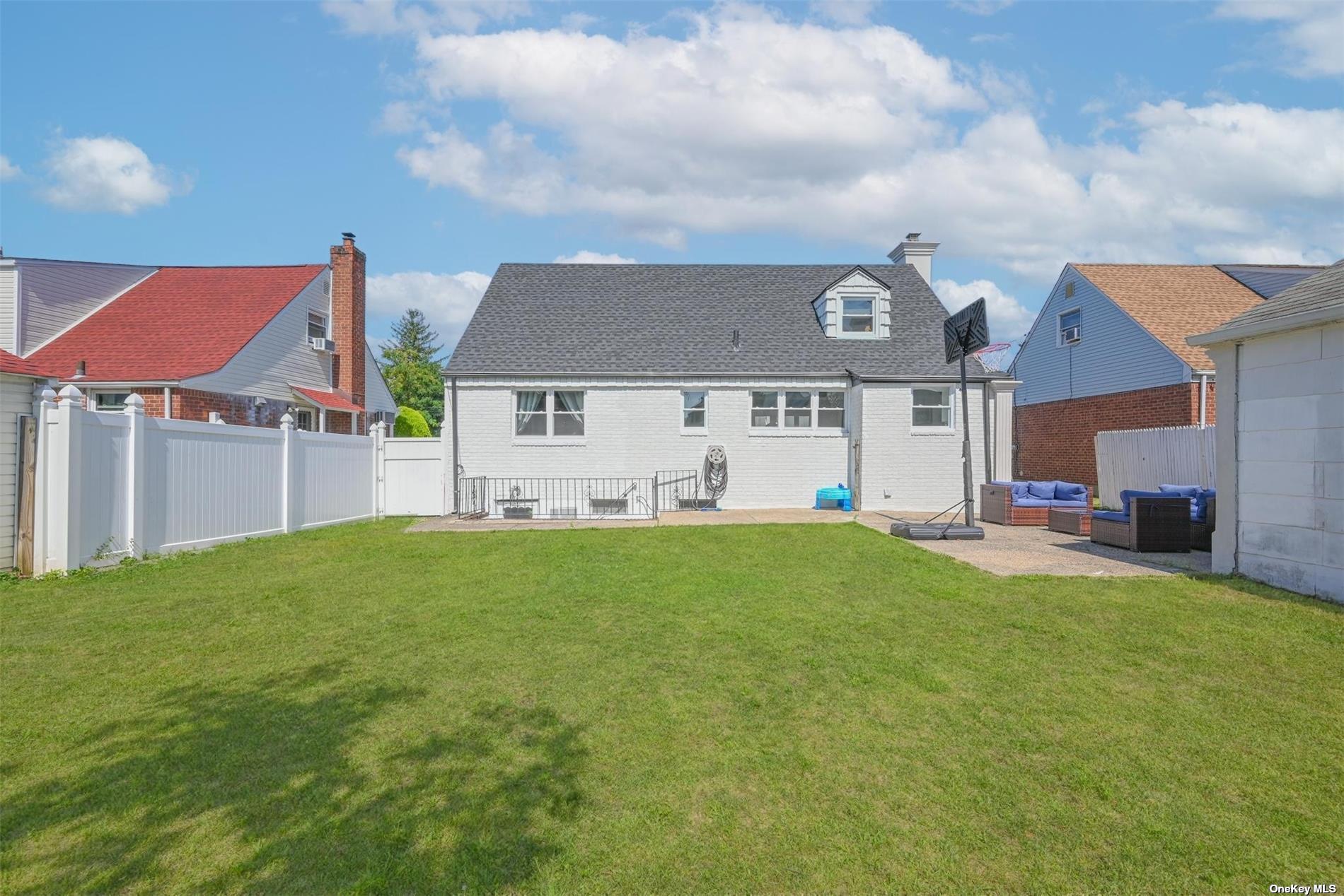 12 Radstock Avenue, Valley Stream, New York image 10
