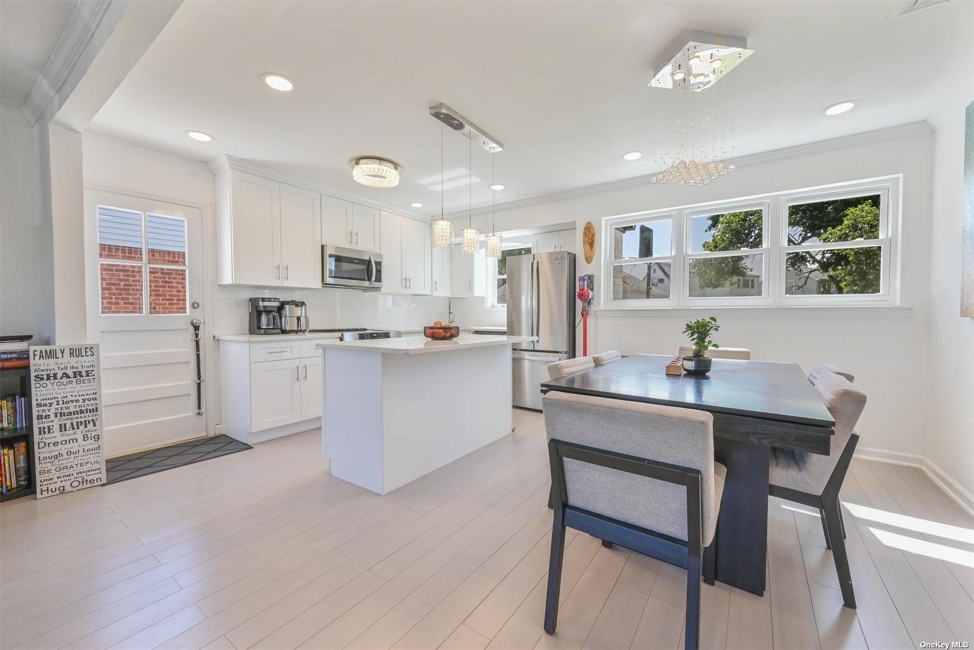 12 Radstock Avenue, Valley Stream, New York image 15