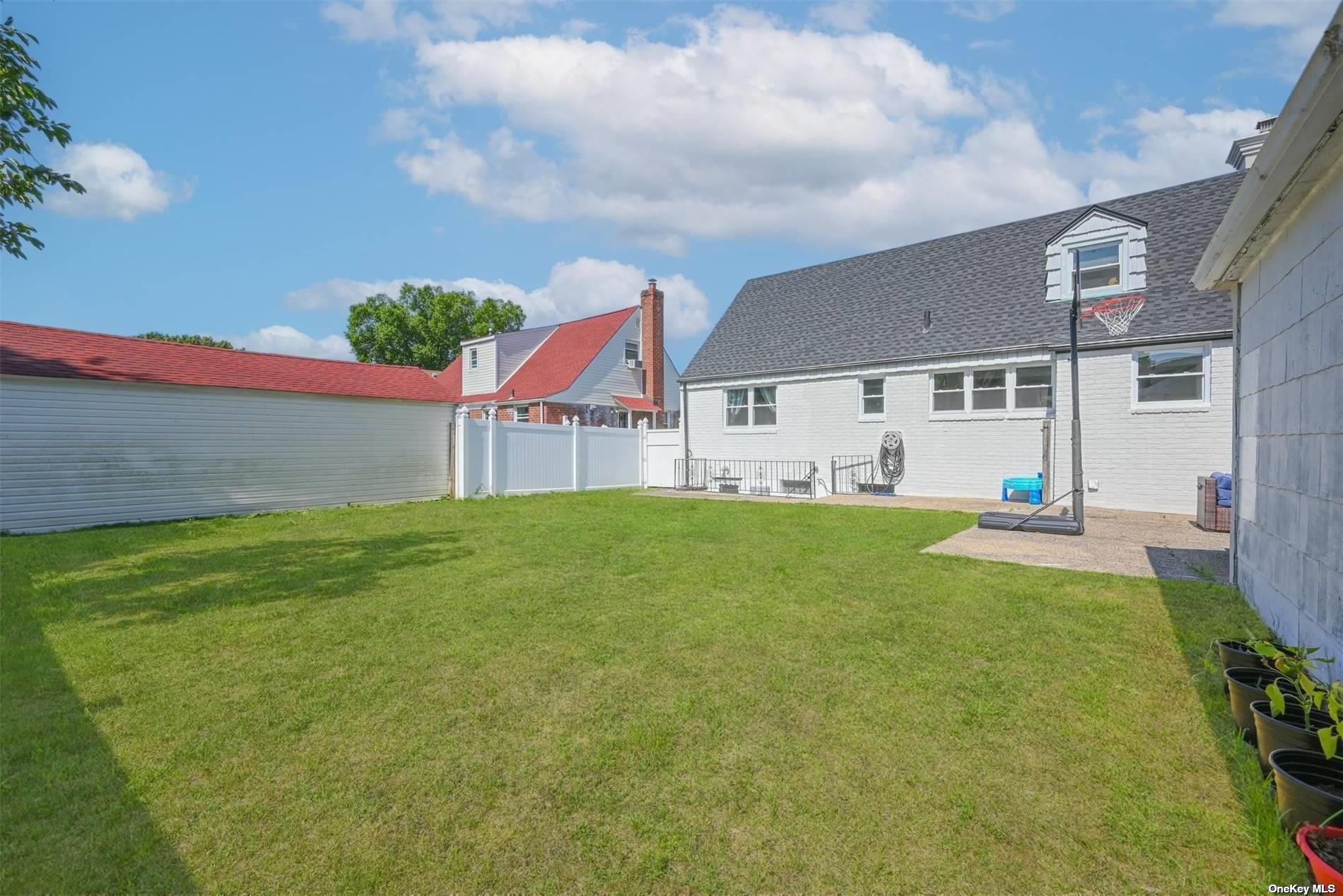 12 Radstock Avenue, Valley Stream, New York image 9