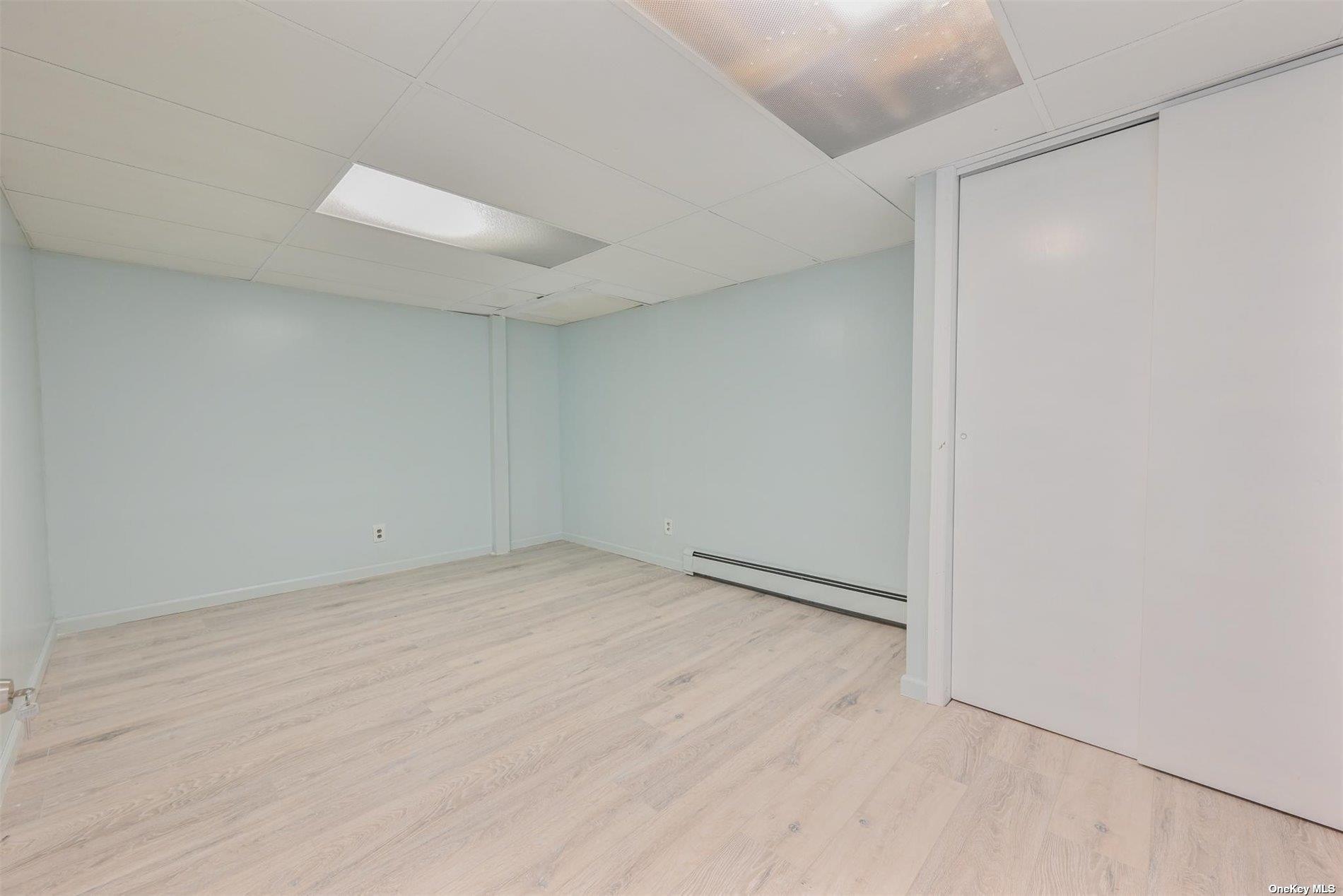 12 Radstock Avenue, Valley Stream, New York image 30