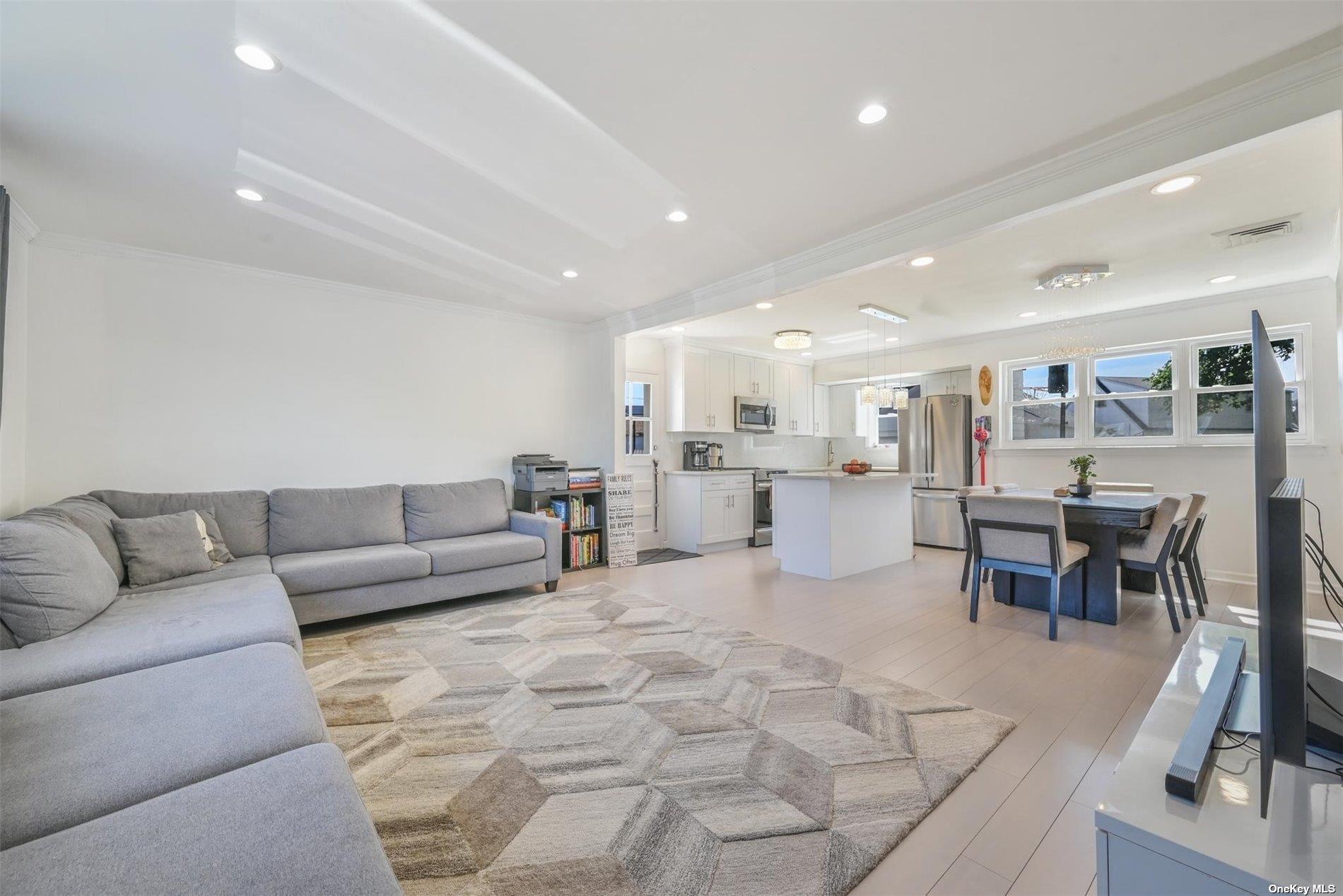 12 Radstock Avenue, Valley Stream, New York image 12