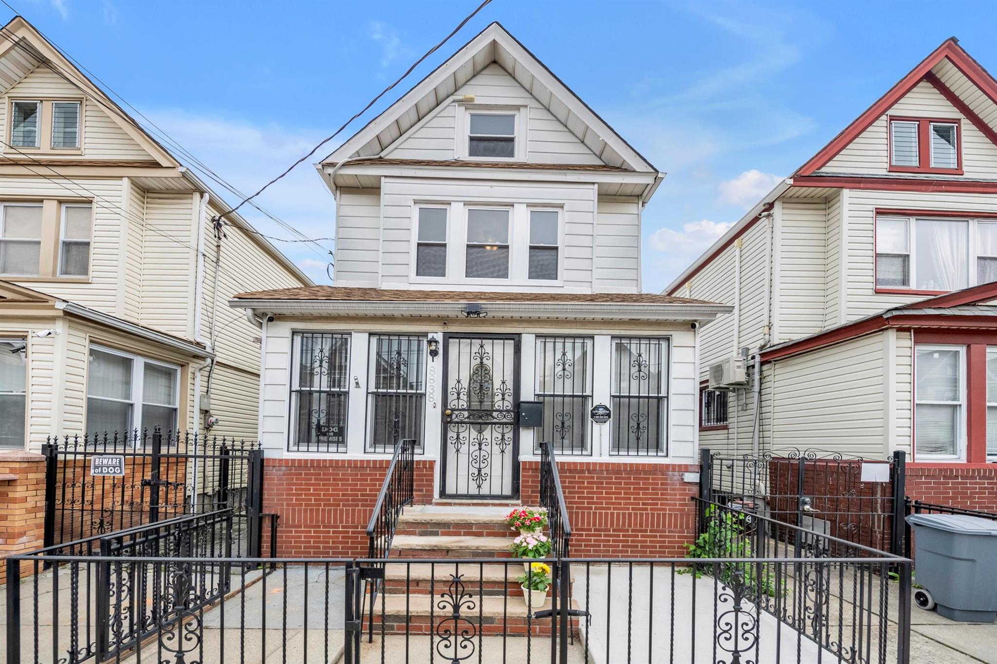 Property for Sale at 74th Place, Woodhaven, Queens, NY - Bedrooms: 3 
Bathrooms: 3 
Rooms: 10  - $799,000