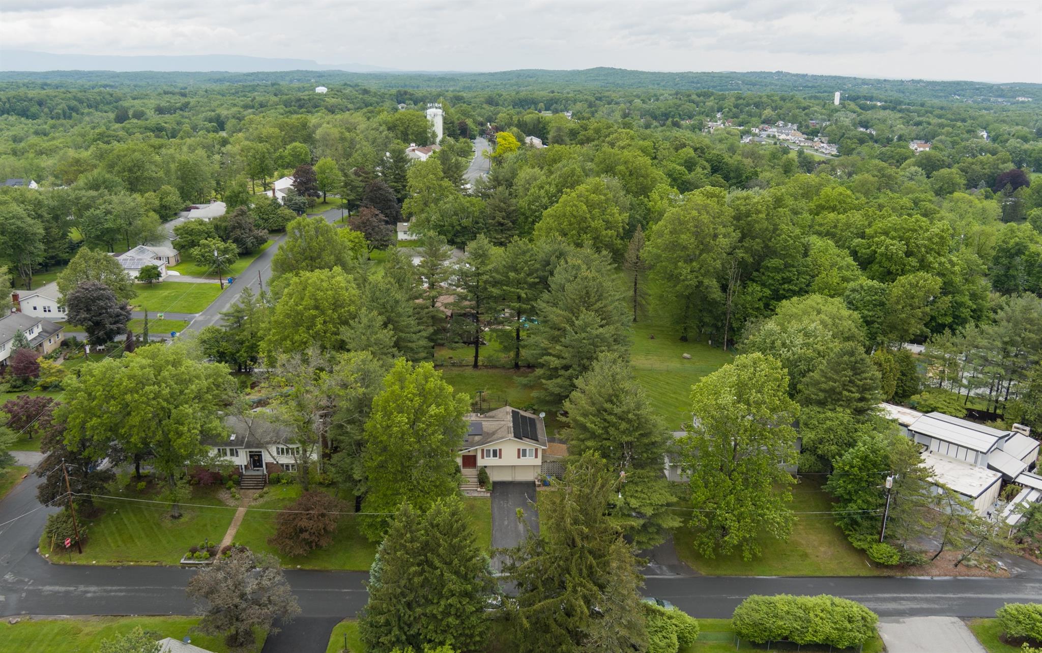 3 Parkview Drive, Middletown, New York image 2