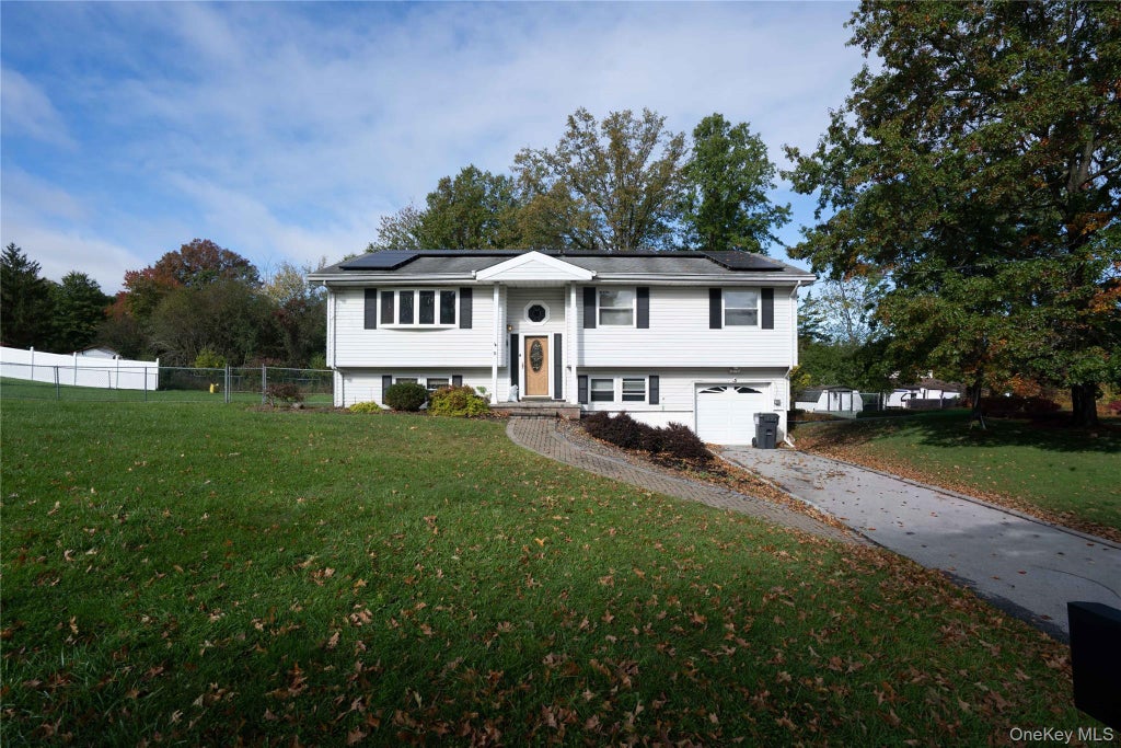 Photo of 4 Walnut Court, Goshen, NY 10924 (MLS # 1063268)