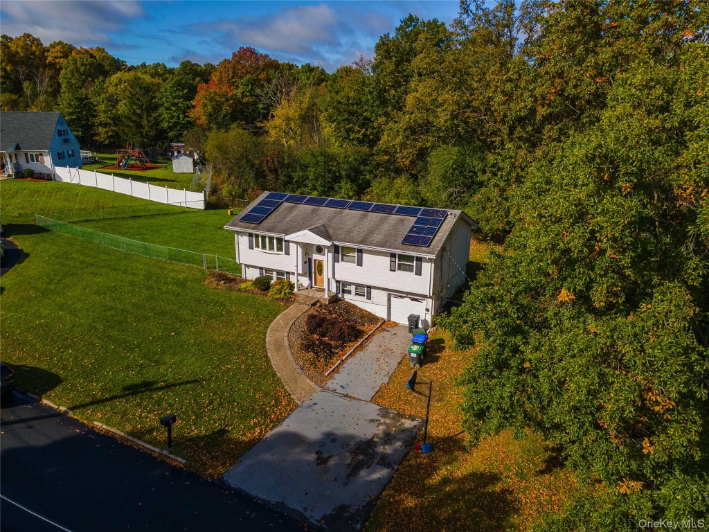 Photo of 4 Walnut Court, Goshen, NY 10924 (MLS # 1063268)