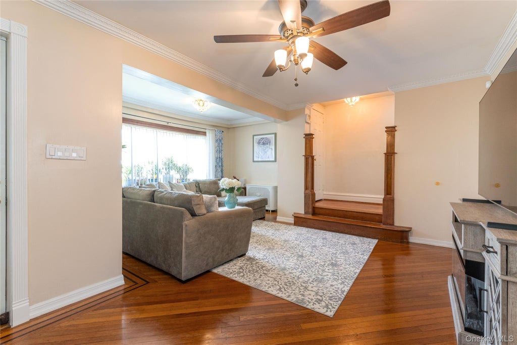 Photo of 89-72 216th St, Queens Village, NY 11427 (MLS # 1040103)