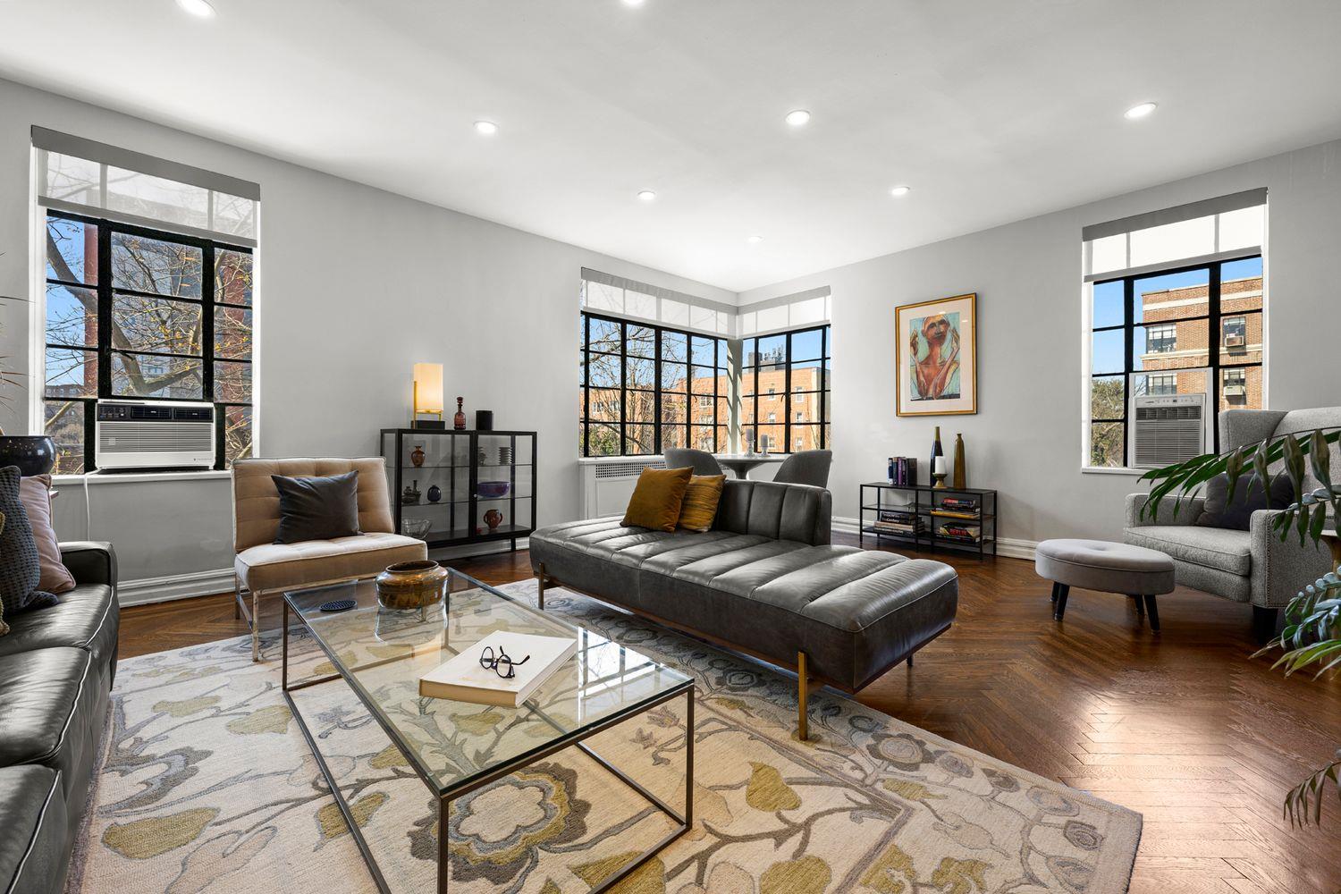 Property for Sale at Henry Hudson Parkway 4B, Bronx, New York - Bedrooms: 3 
Bathrooms: 2 
Rooms: 9  - $800,000
