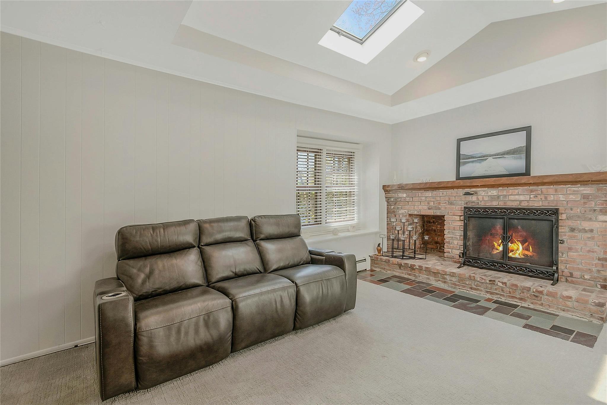 10 Ellen Drive, Port Jefferson, New York image 19