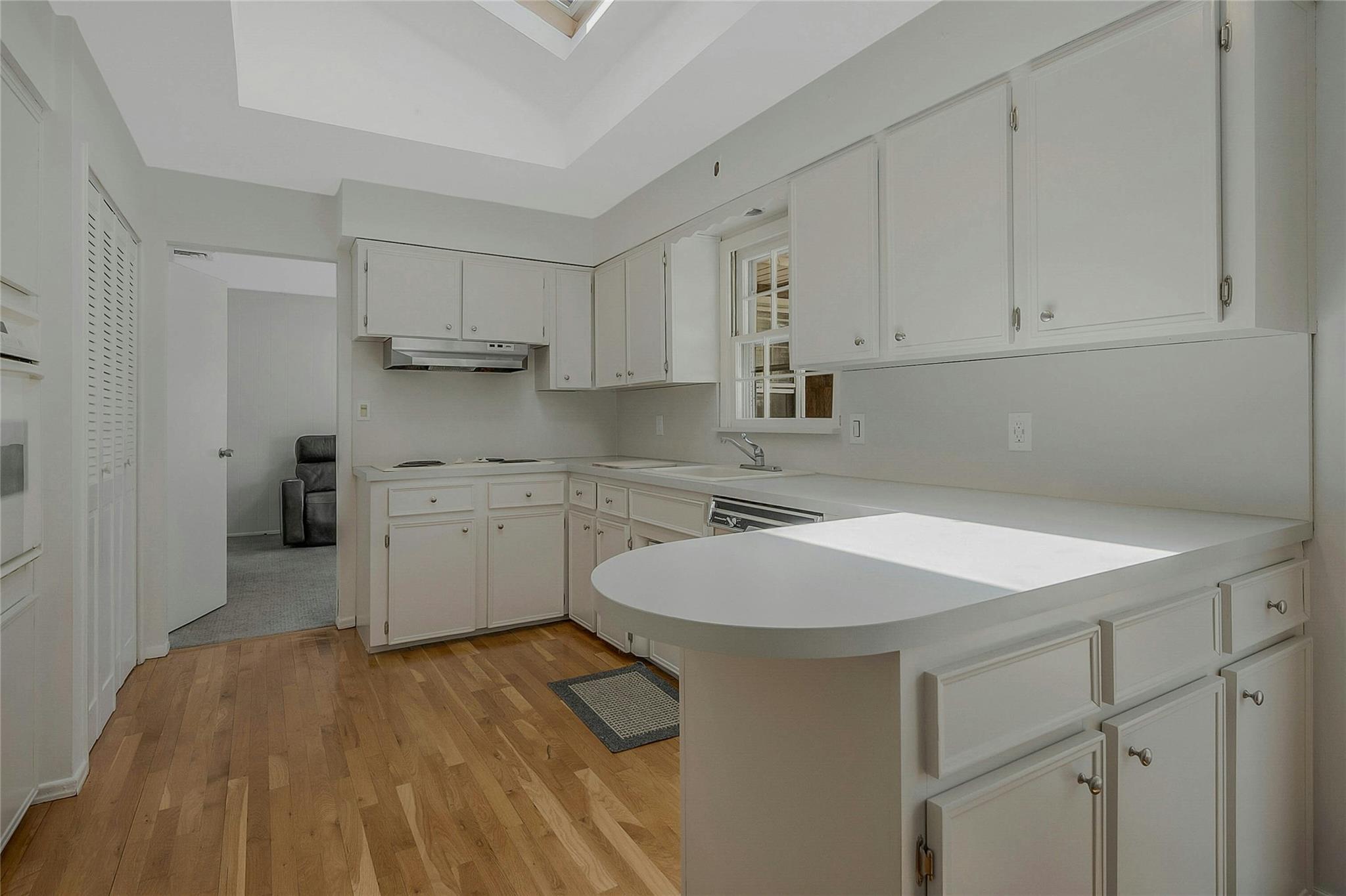 10 Ellen Drive, Port Jefferson, New York image 13
