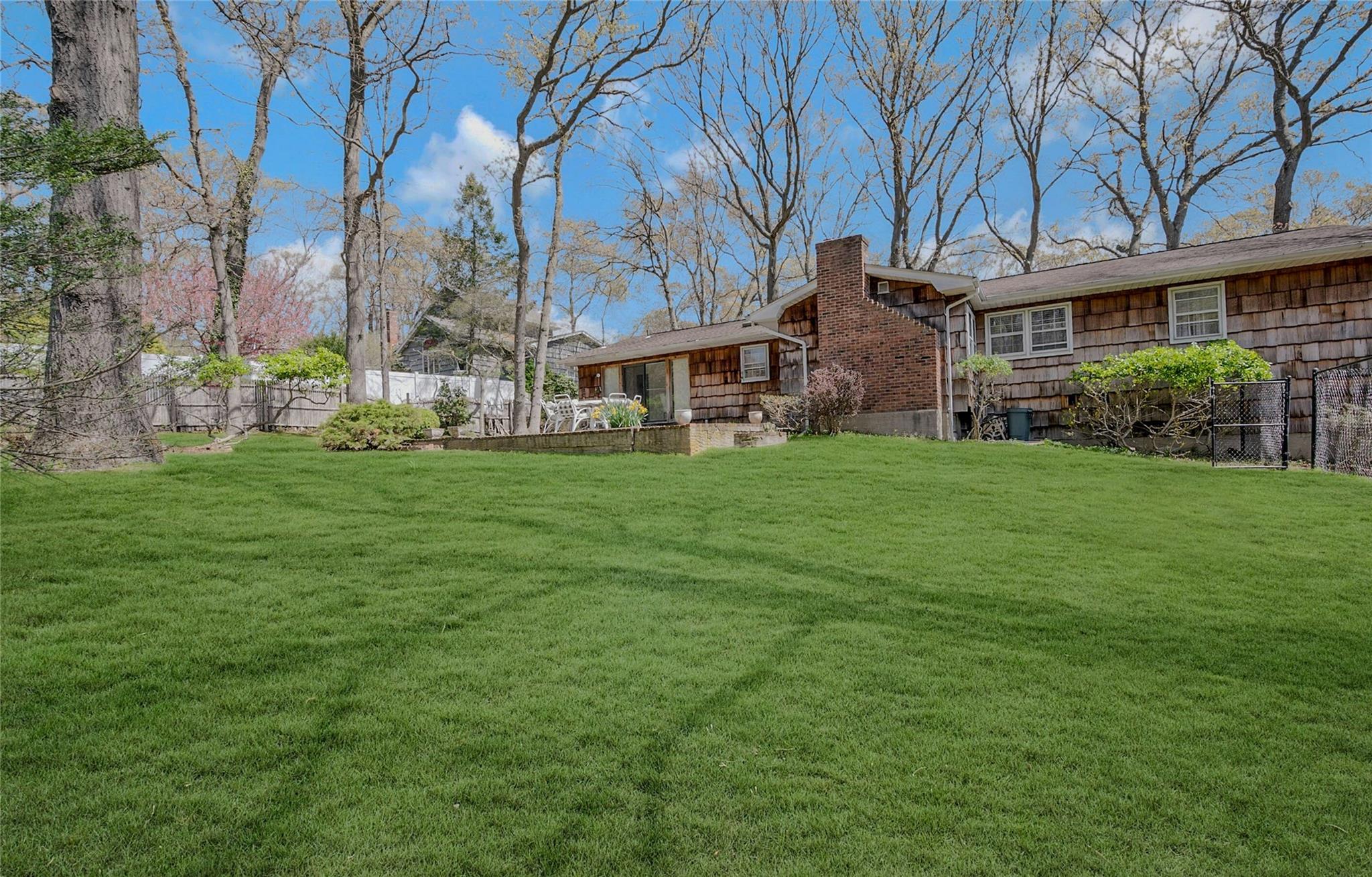 10 Ellen Drive, Port Jefferson, New York image 35