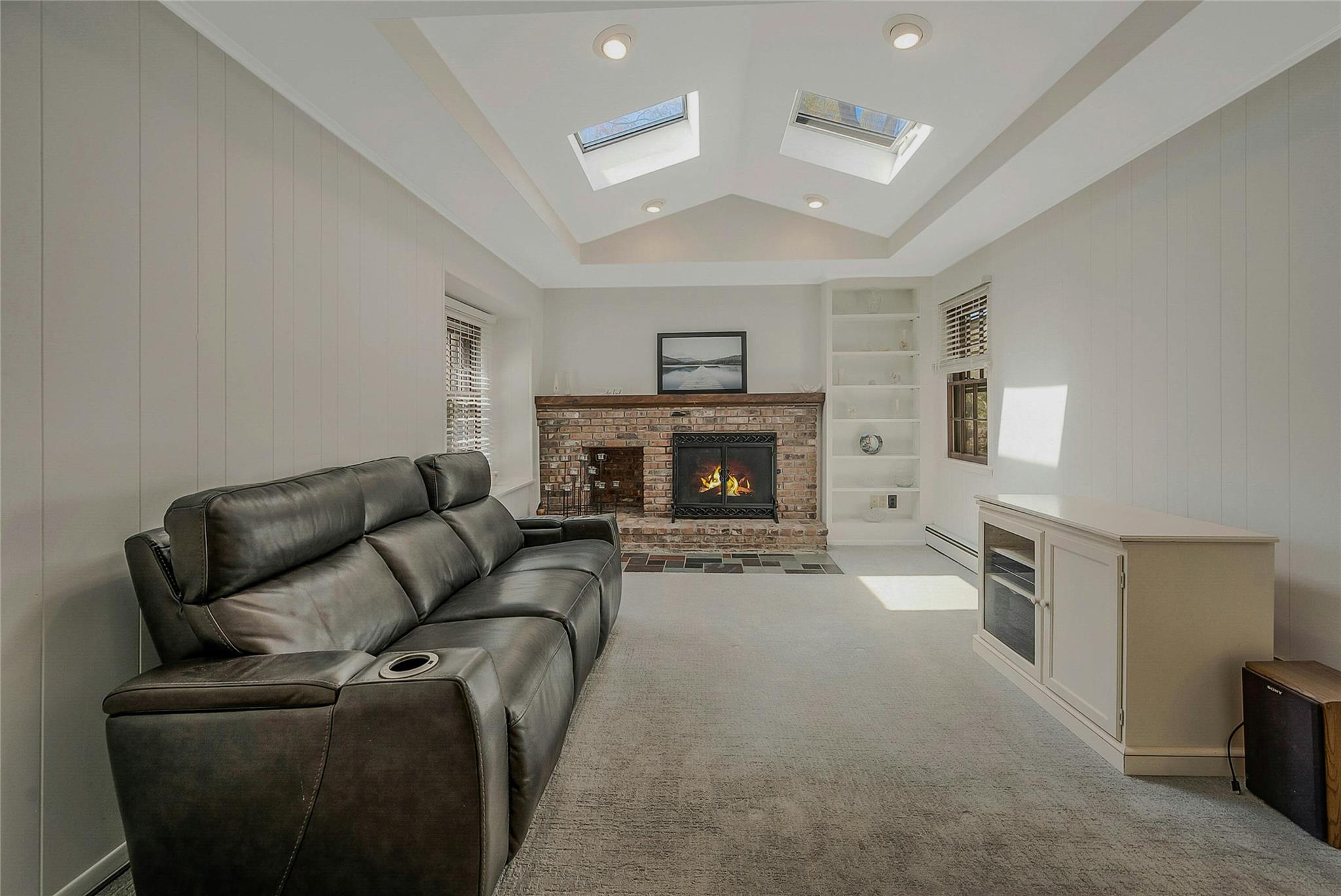 10 Ellen Drive, Port Jefferson, New York image 20