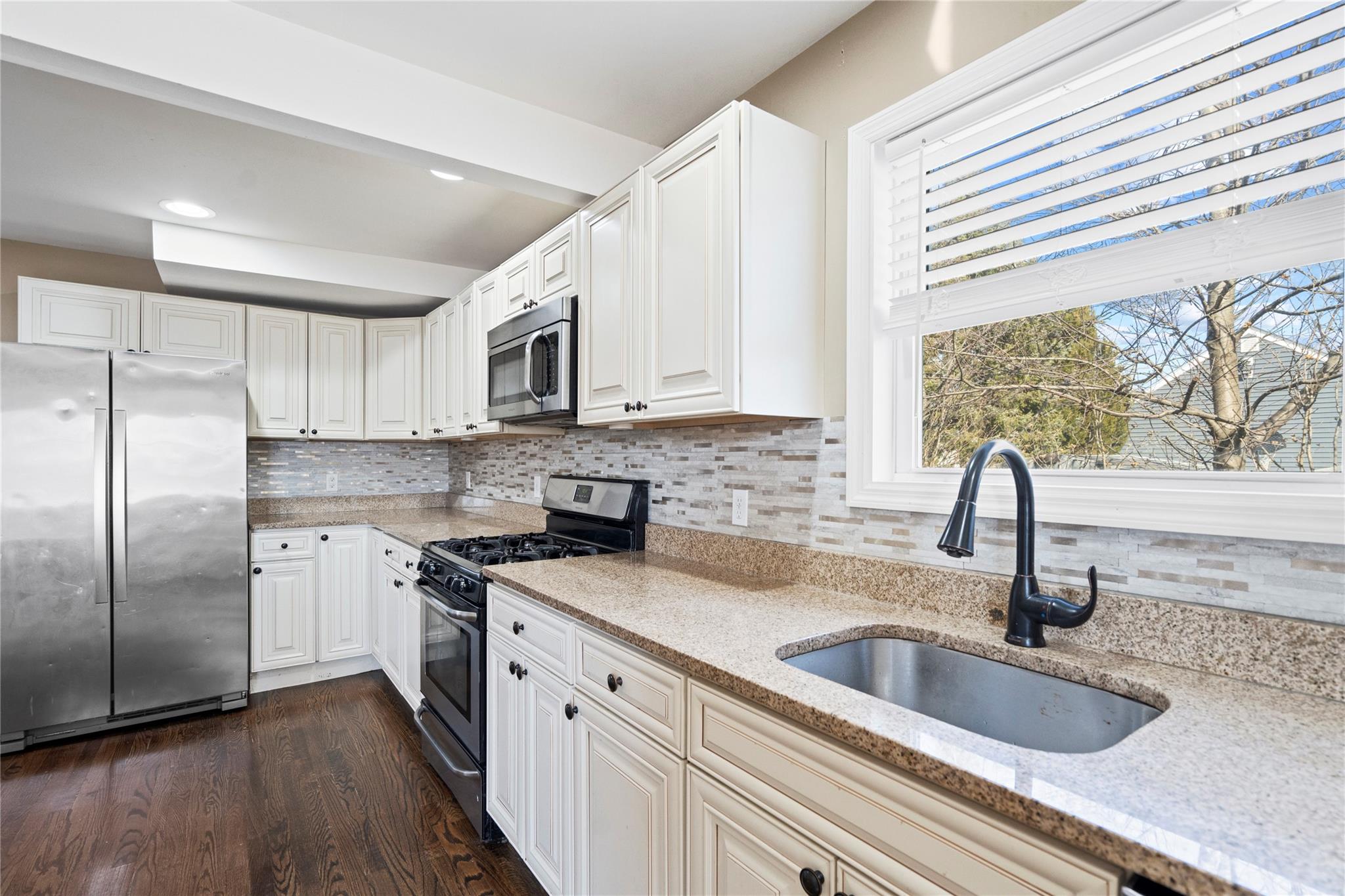 49 Anderson Avenue Ave, North Babylon, New York image 7