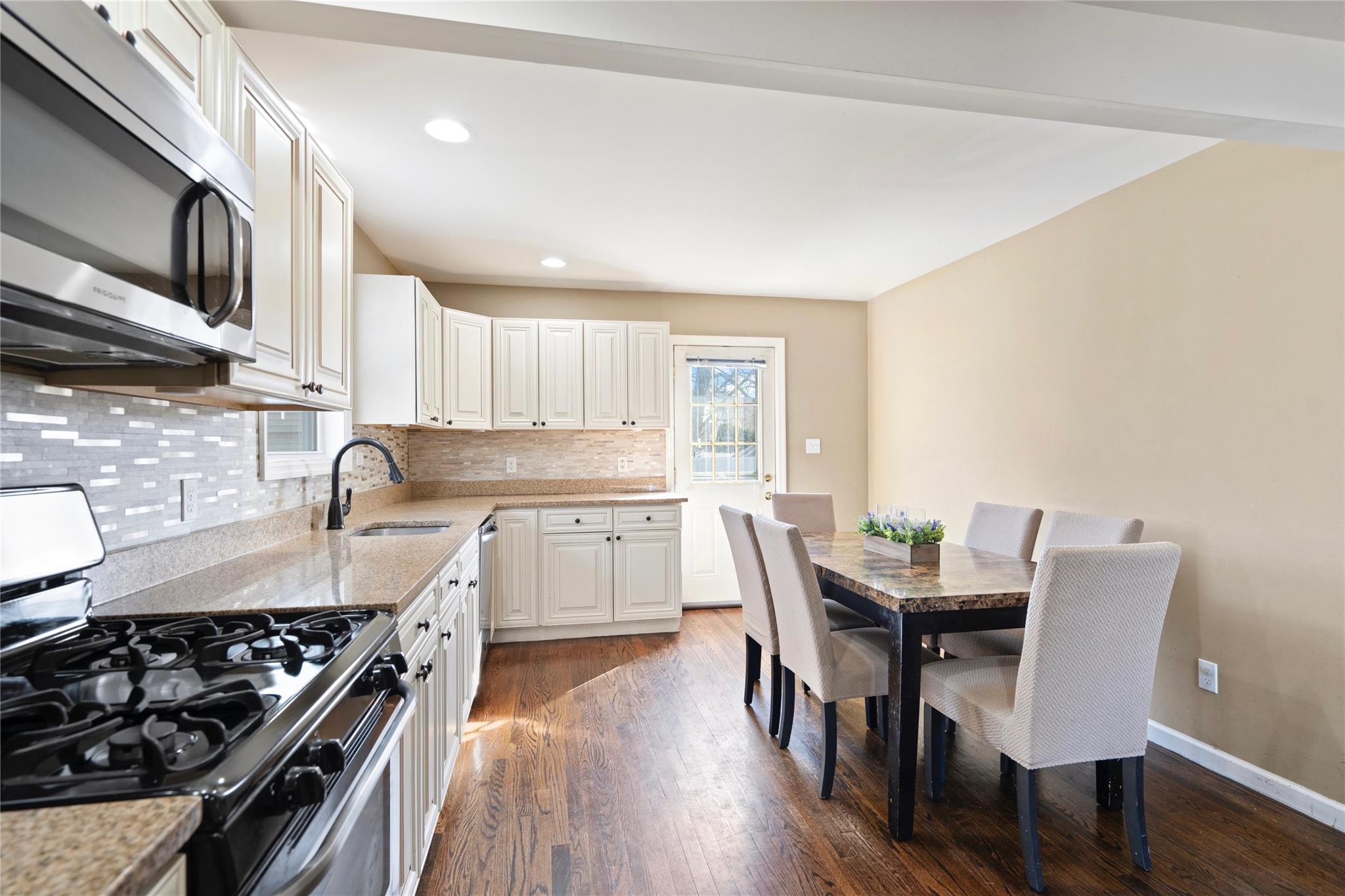 49 Anderson Avenue Ave, North Babylon, New York image 9