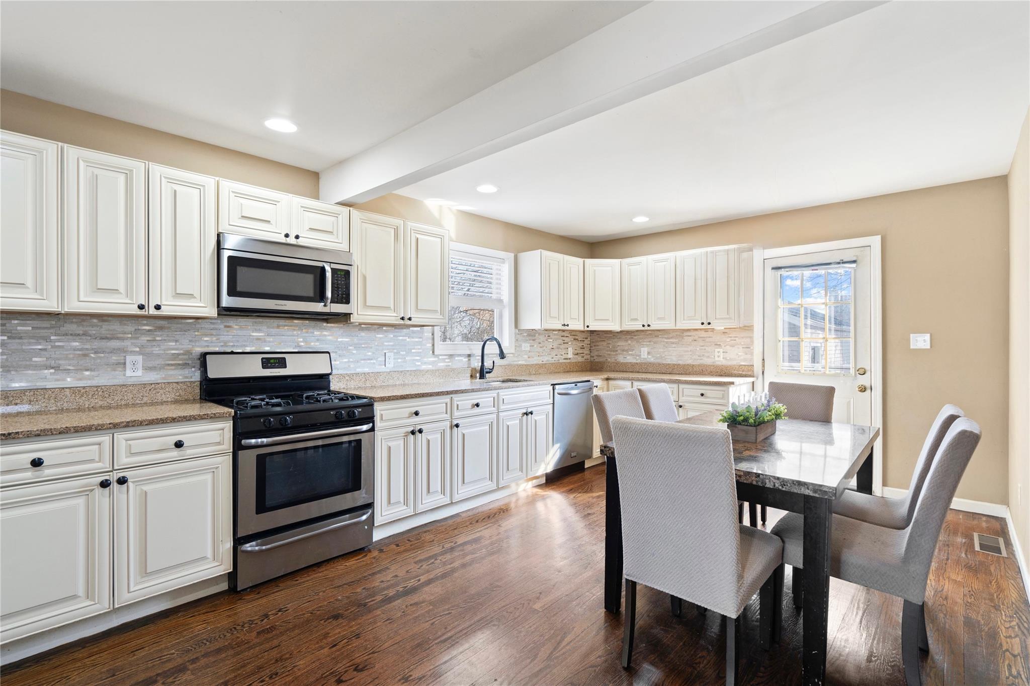 49 Anderson Avenue Ave, North Babylon, New York image 4