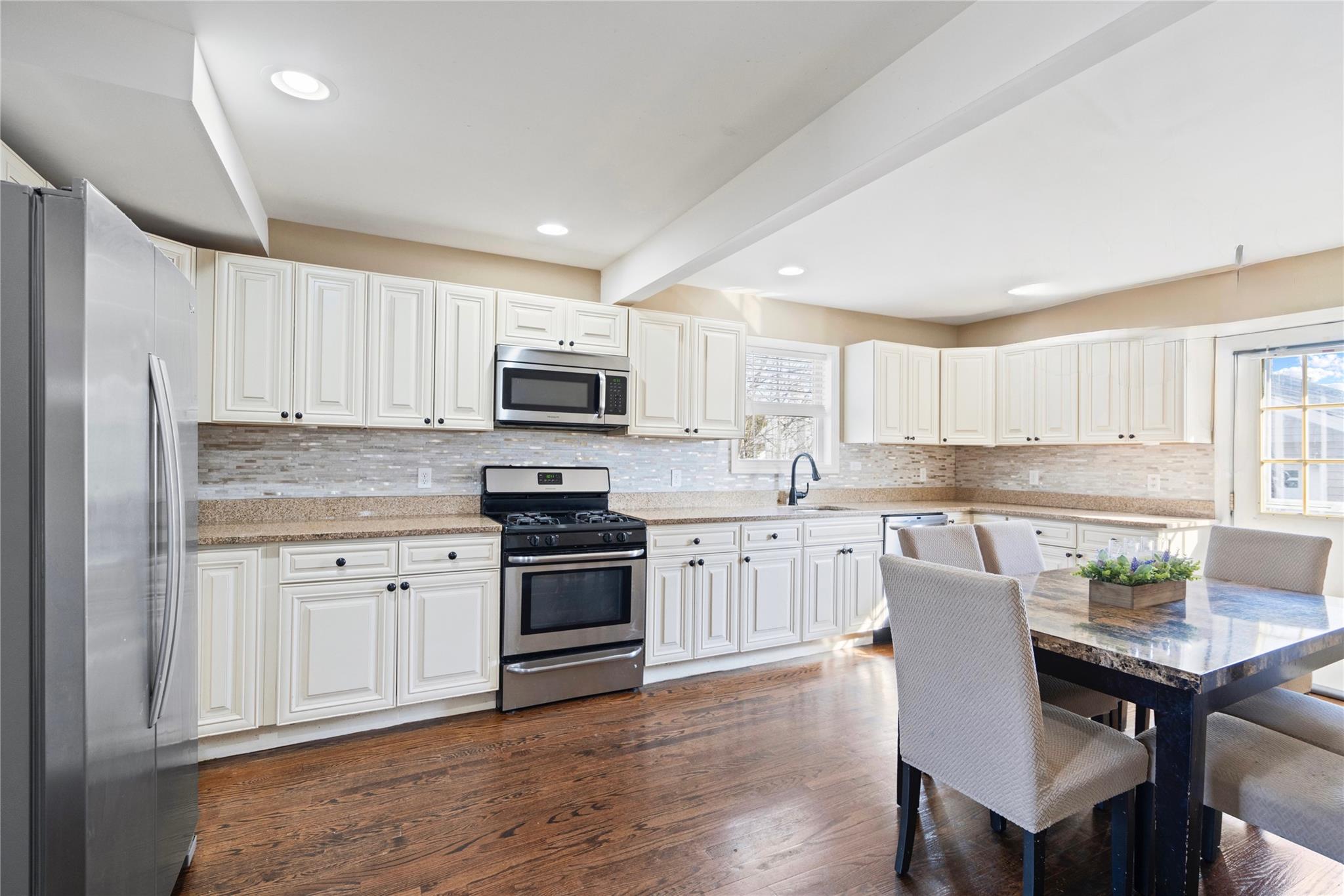 49 Anderson Avenue Ave, North Babylon, New York image 6