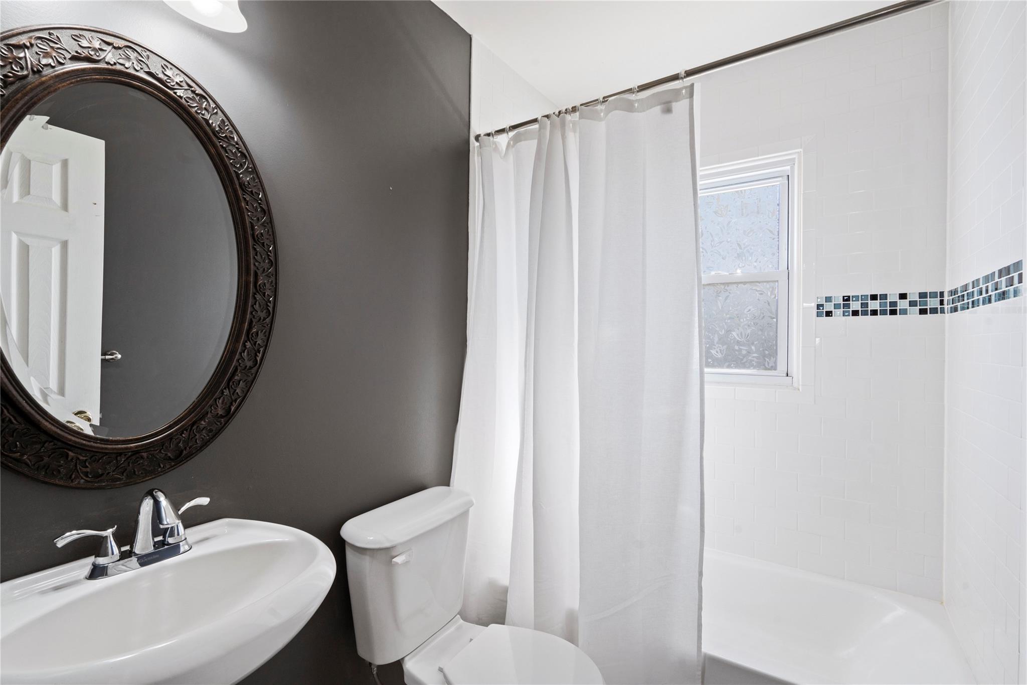 49 Anderson Avenue Ave, North Babylon, New York image 16