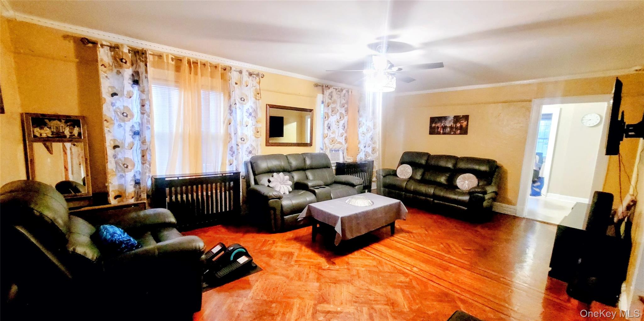 122-65 Nellis Street - Photo 3