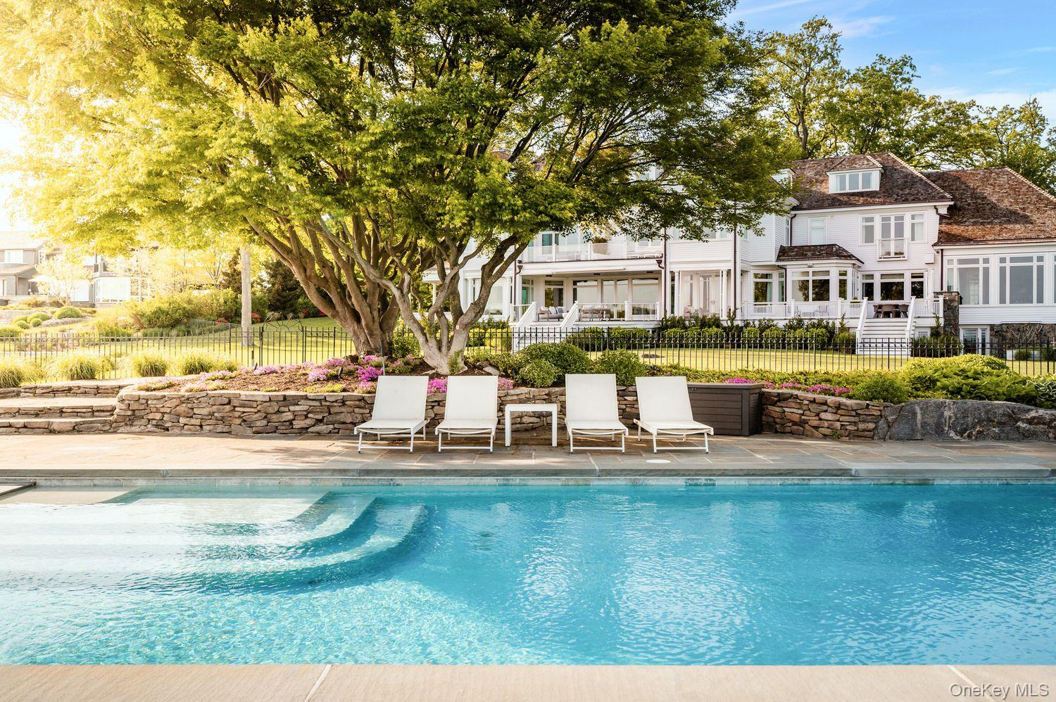 217 Hommocks Road
