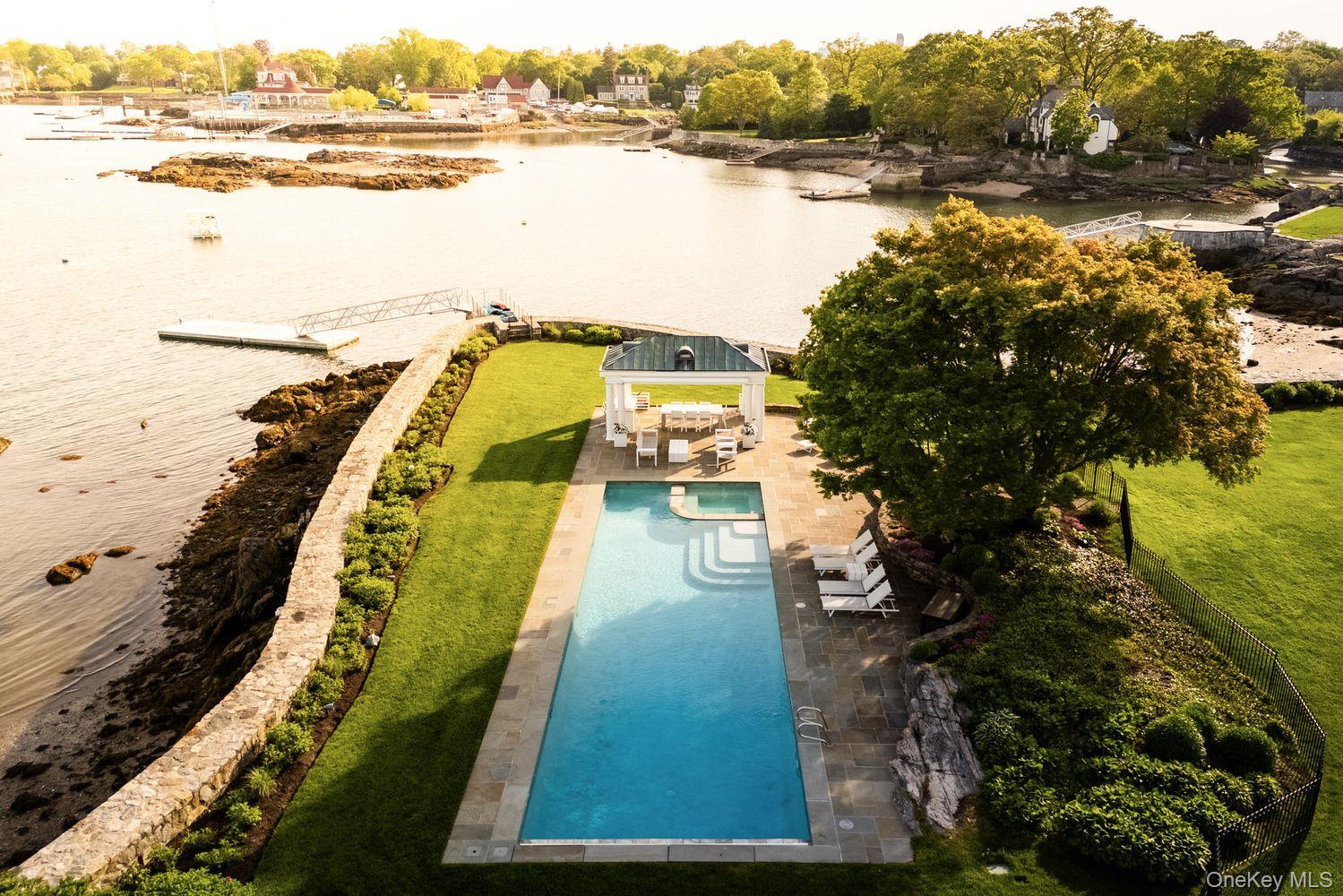 217 Hommocks Road