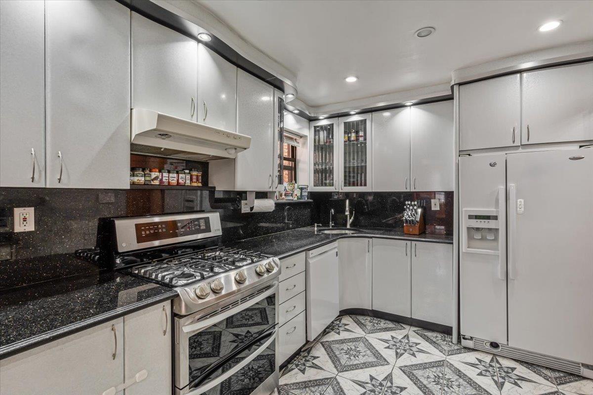 64-57 Wetherole Street #2A, Rego Park, New York image 7