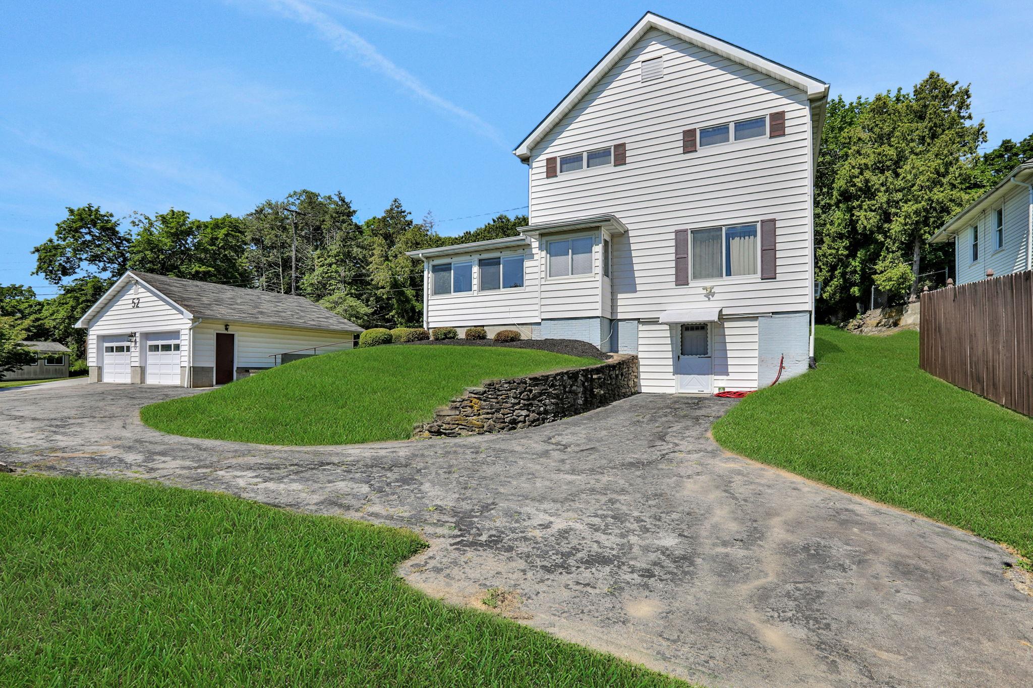 52 Birdsall Avenue