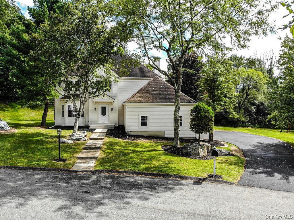 Photo of 12 Dodge Street, Poughquag, NY 12570 (MLS # 928514)