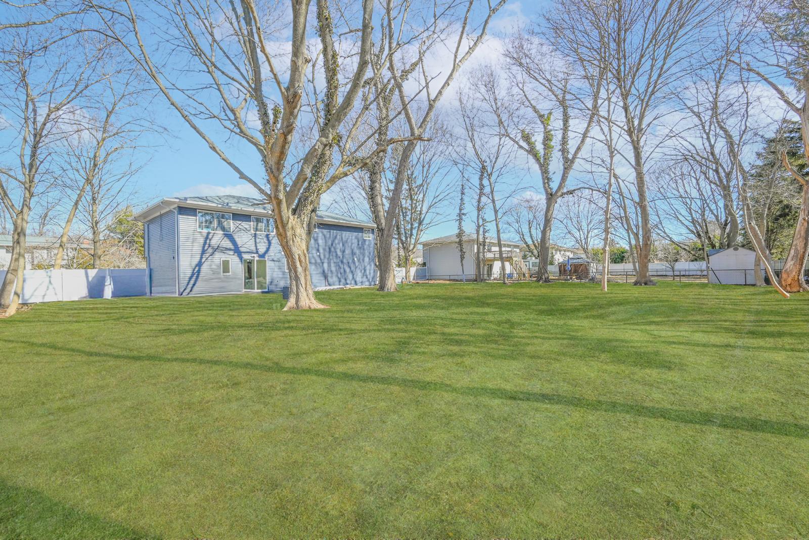 10 Katherine Street, Port Jefferson Station, New York image 16