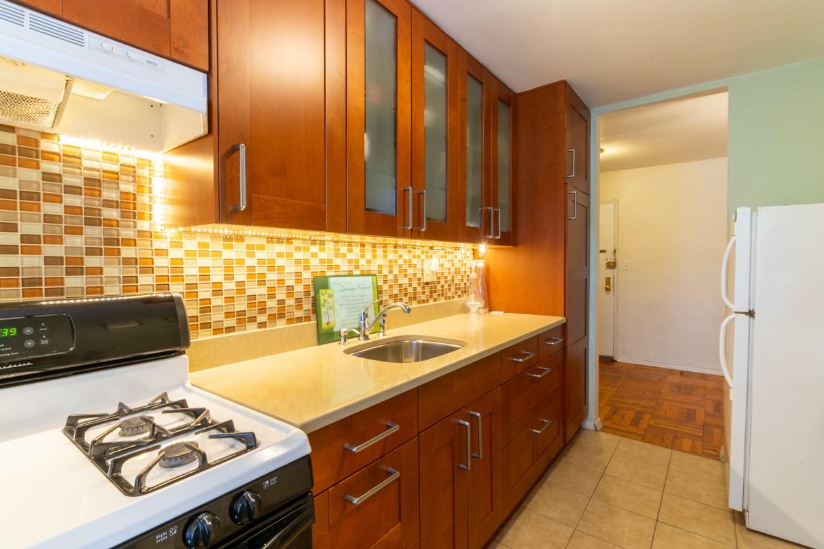 365 Bronx River Road #2M, Yonkers, New York image 8