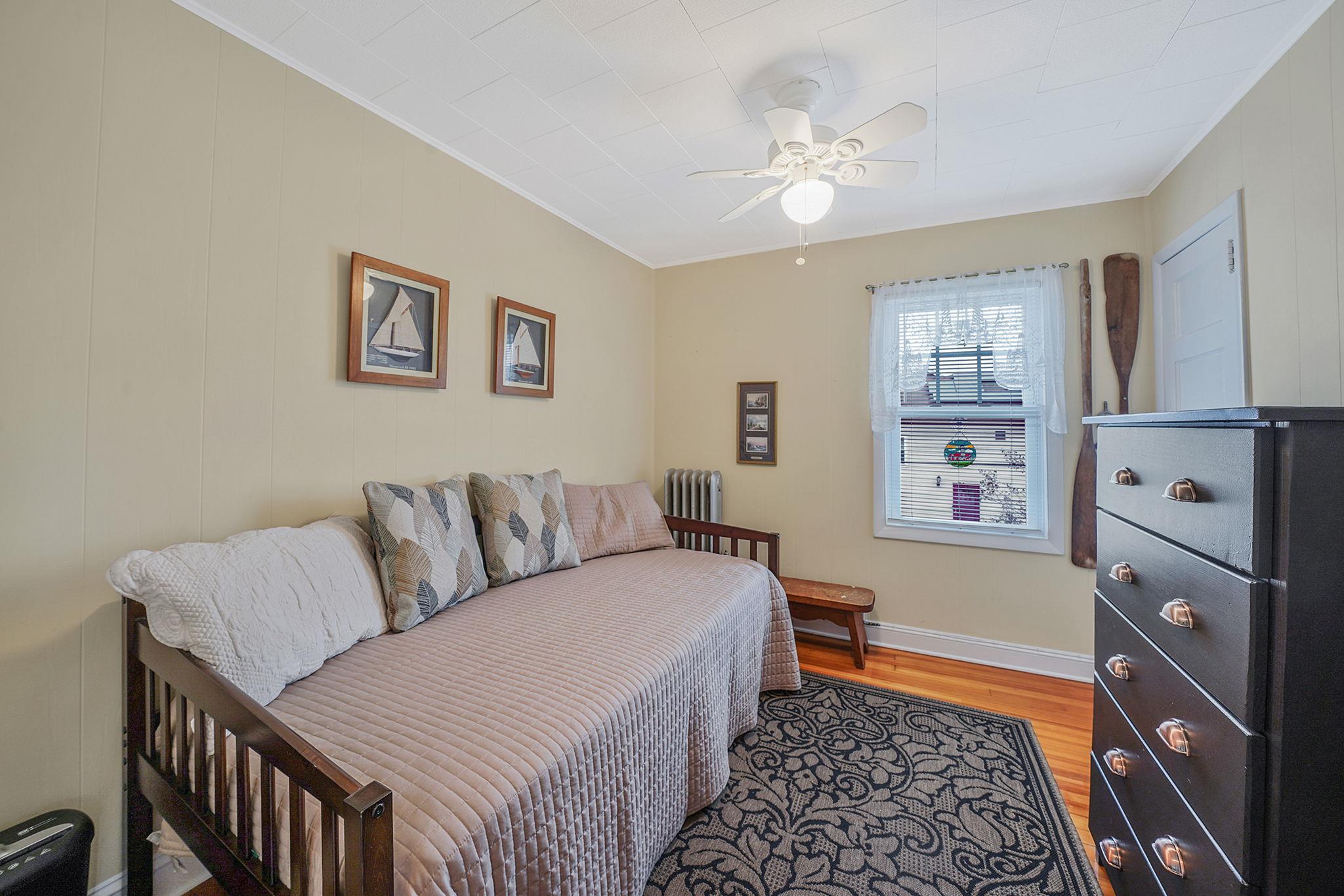 30 Scranton Avenue, Lynbrook, New York image 18