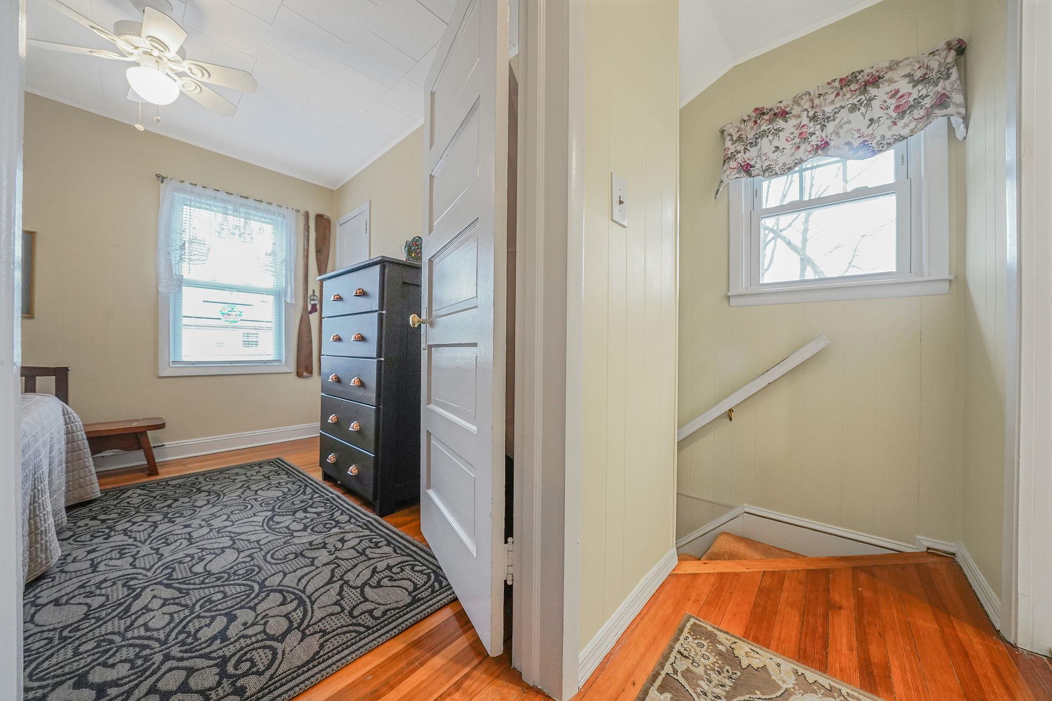 30 Scranton Avenue, Lynbrook, New York image 15