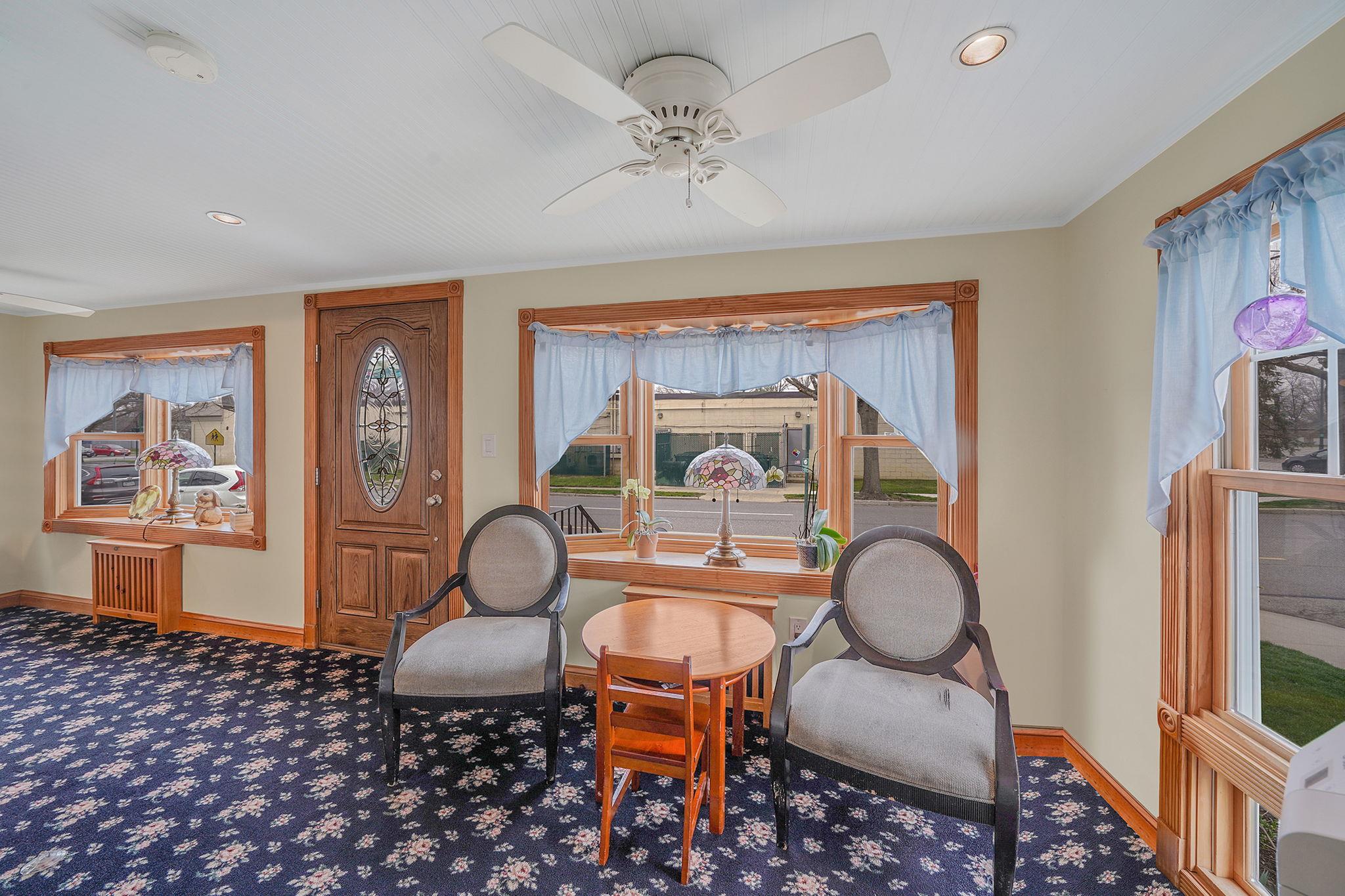 30 Scranton Avenue, Lynbrook, New York image 4